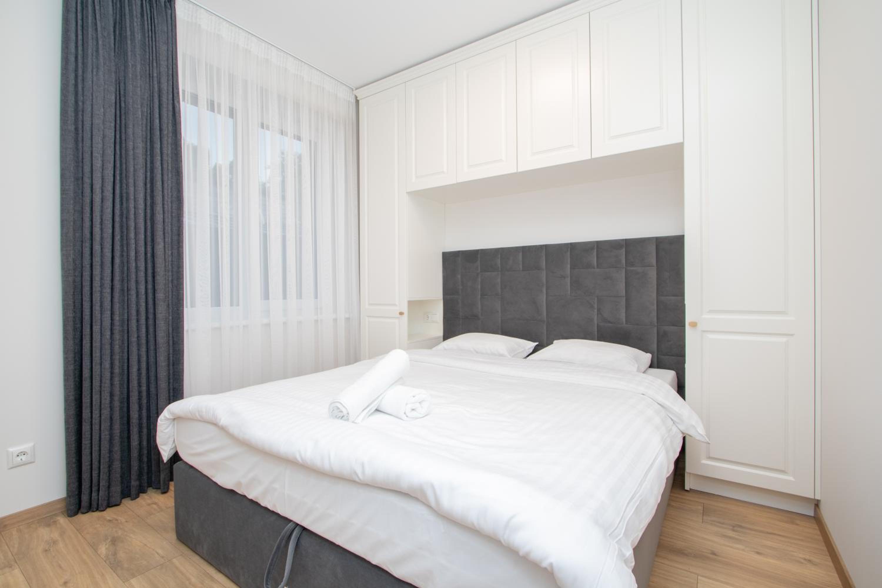 Newly Built Apartments With Parking, By Cohost