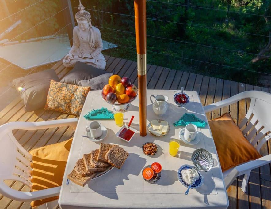 Hermosa casa, terraza al río, Jacuzzi climatizado