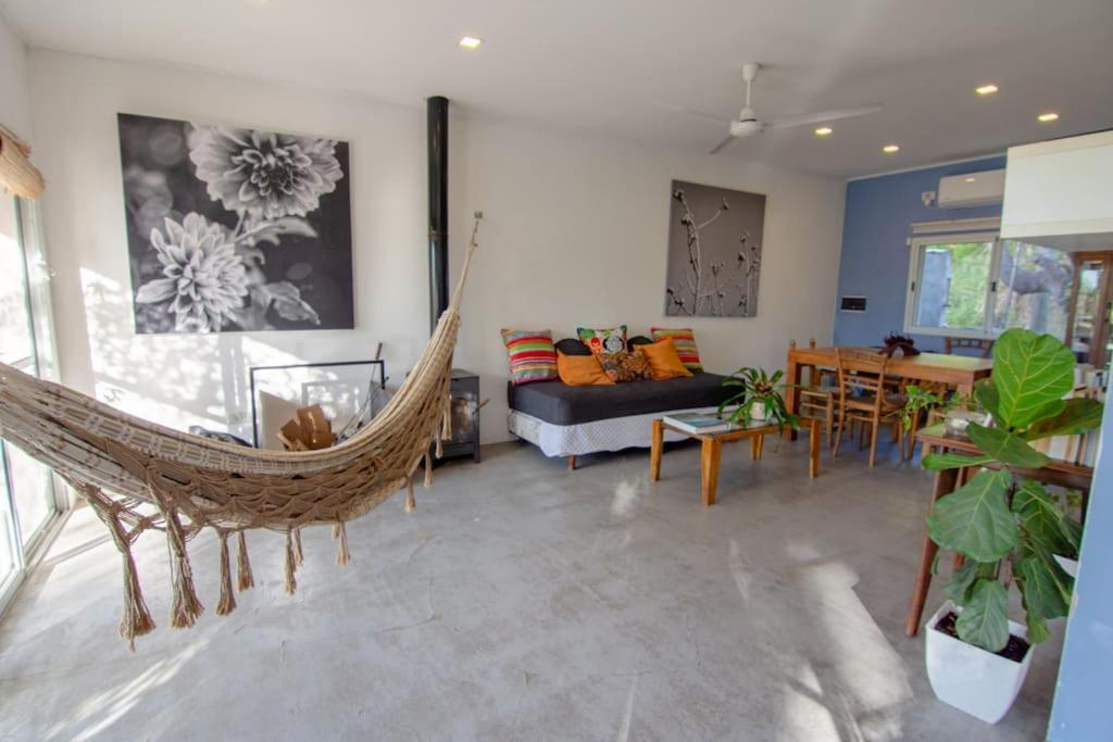 Hermosa casa, terraza al río, Jacuzzi climatizado