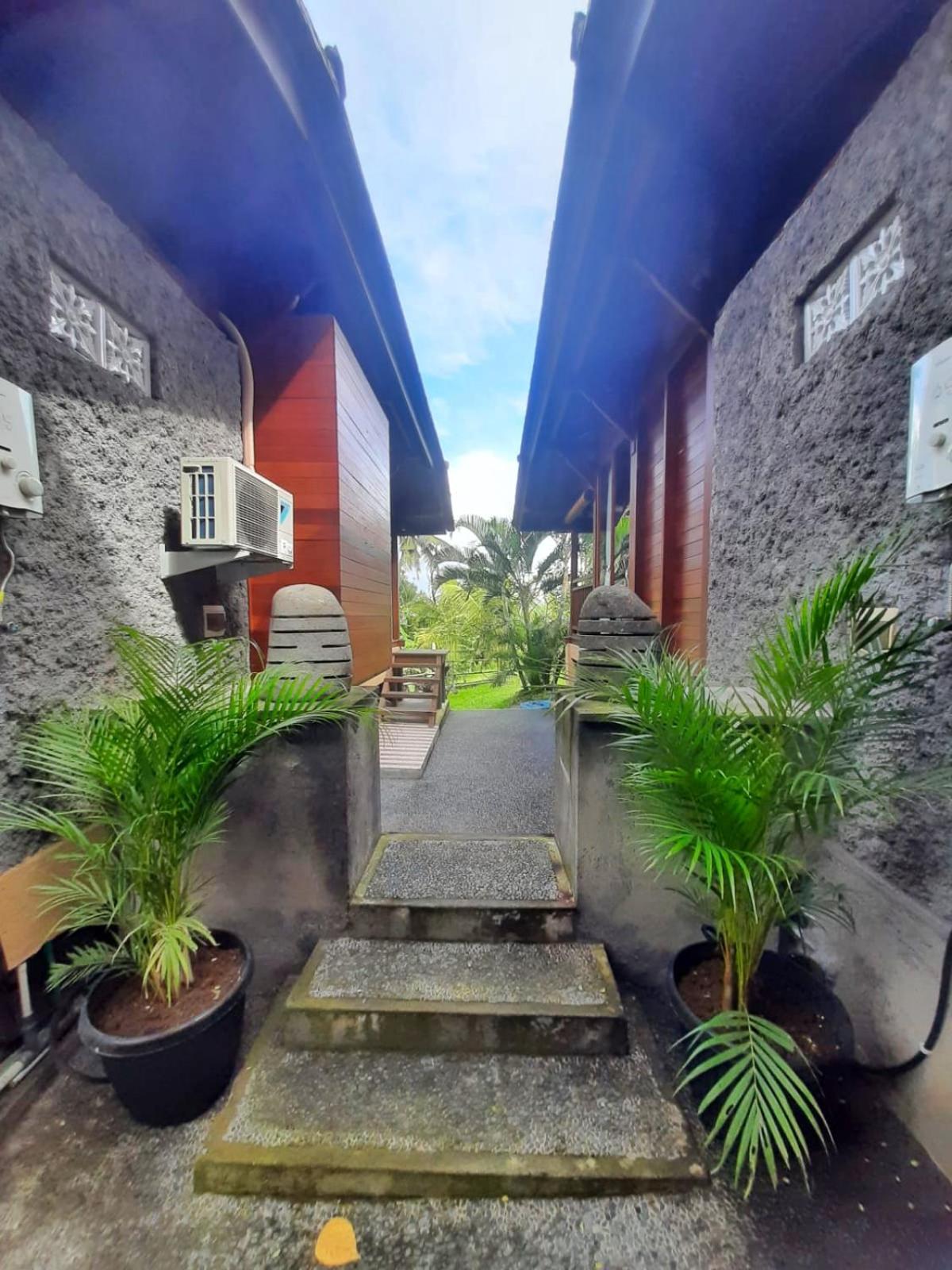 Wooden pool villa in ubud By iLys Collection view 3