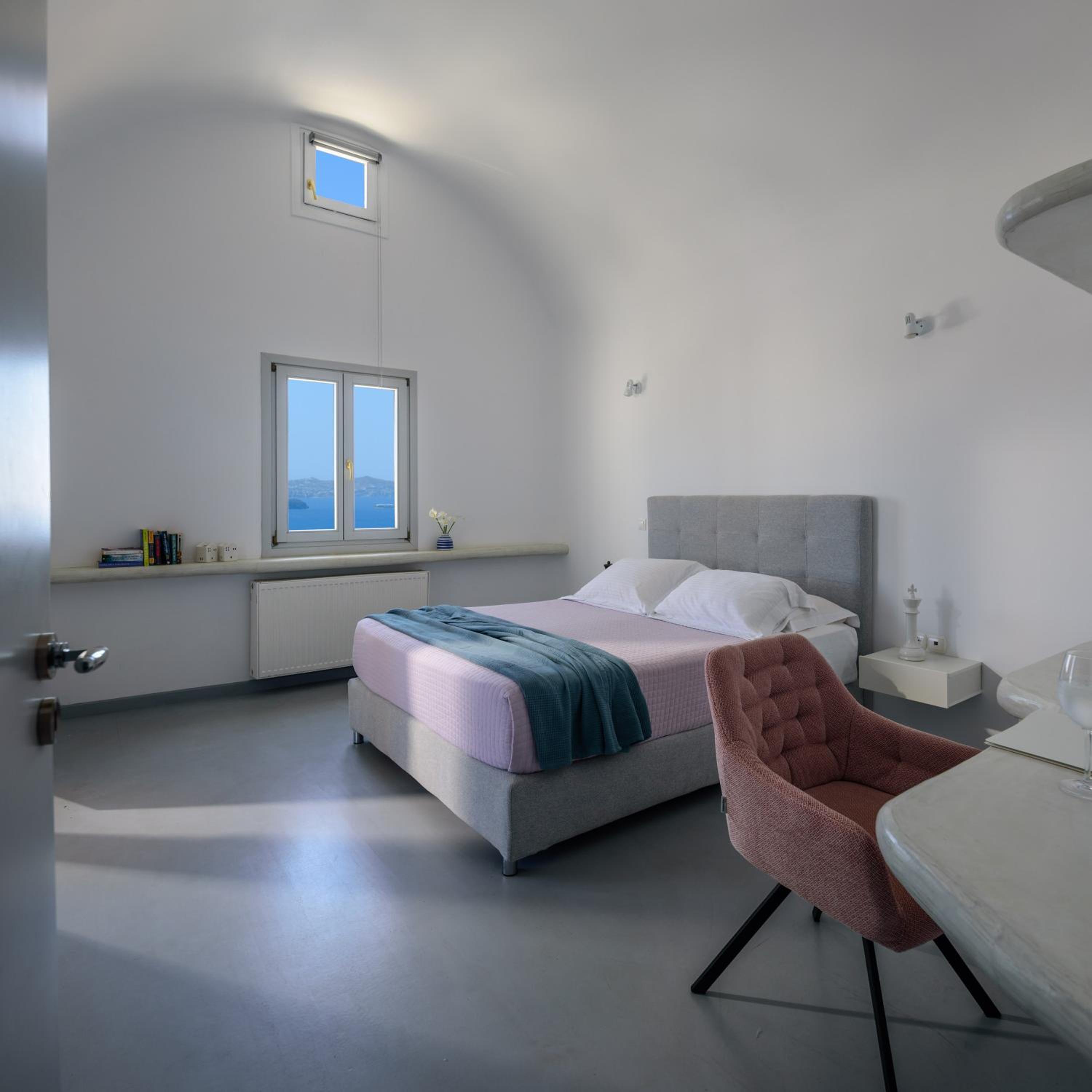 Sensia villa with Hot tub and Caldera View photo 4