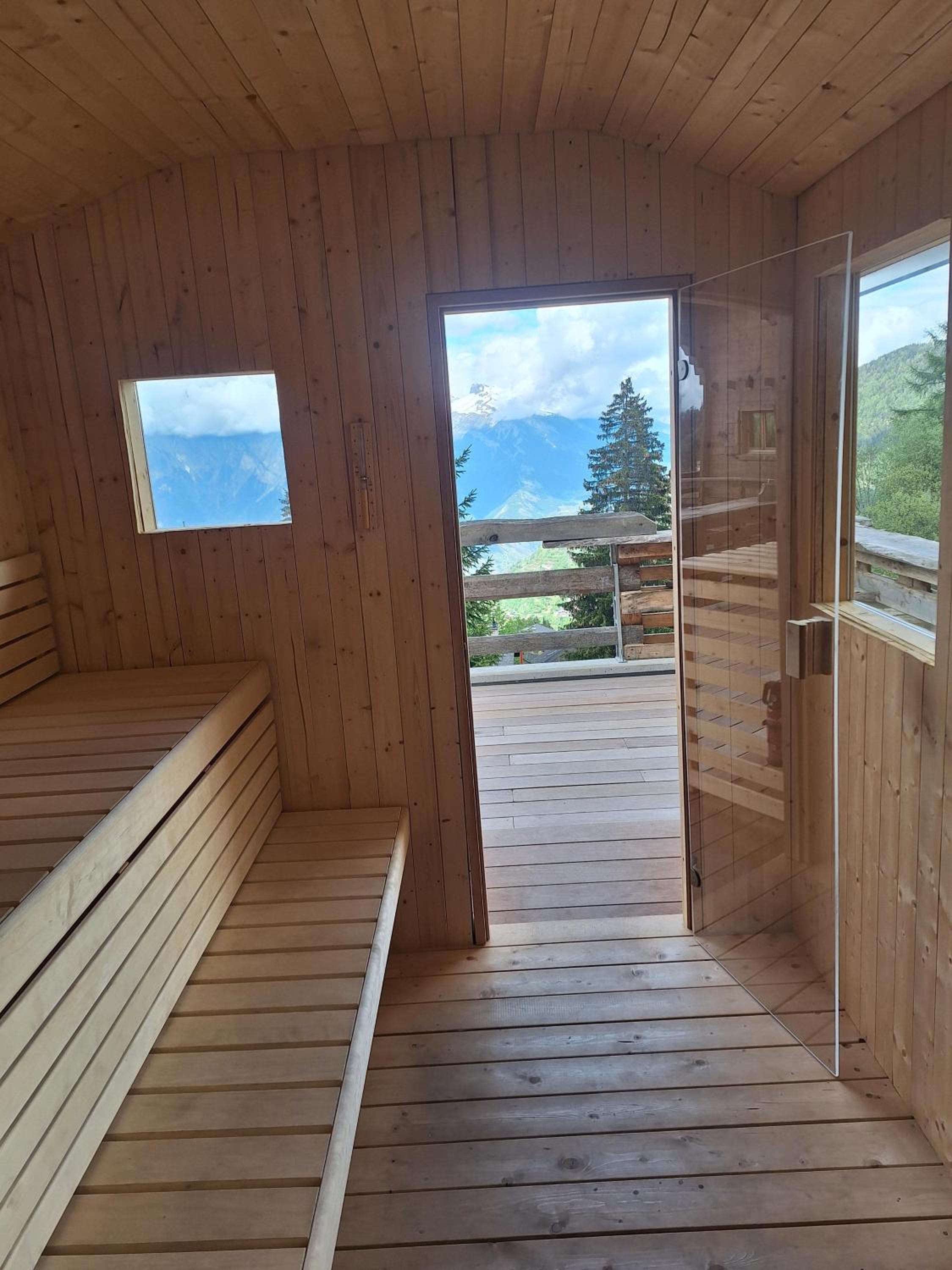 Chalet Alaska