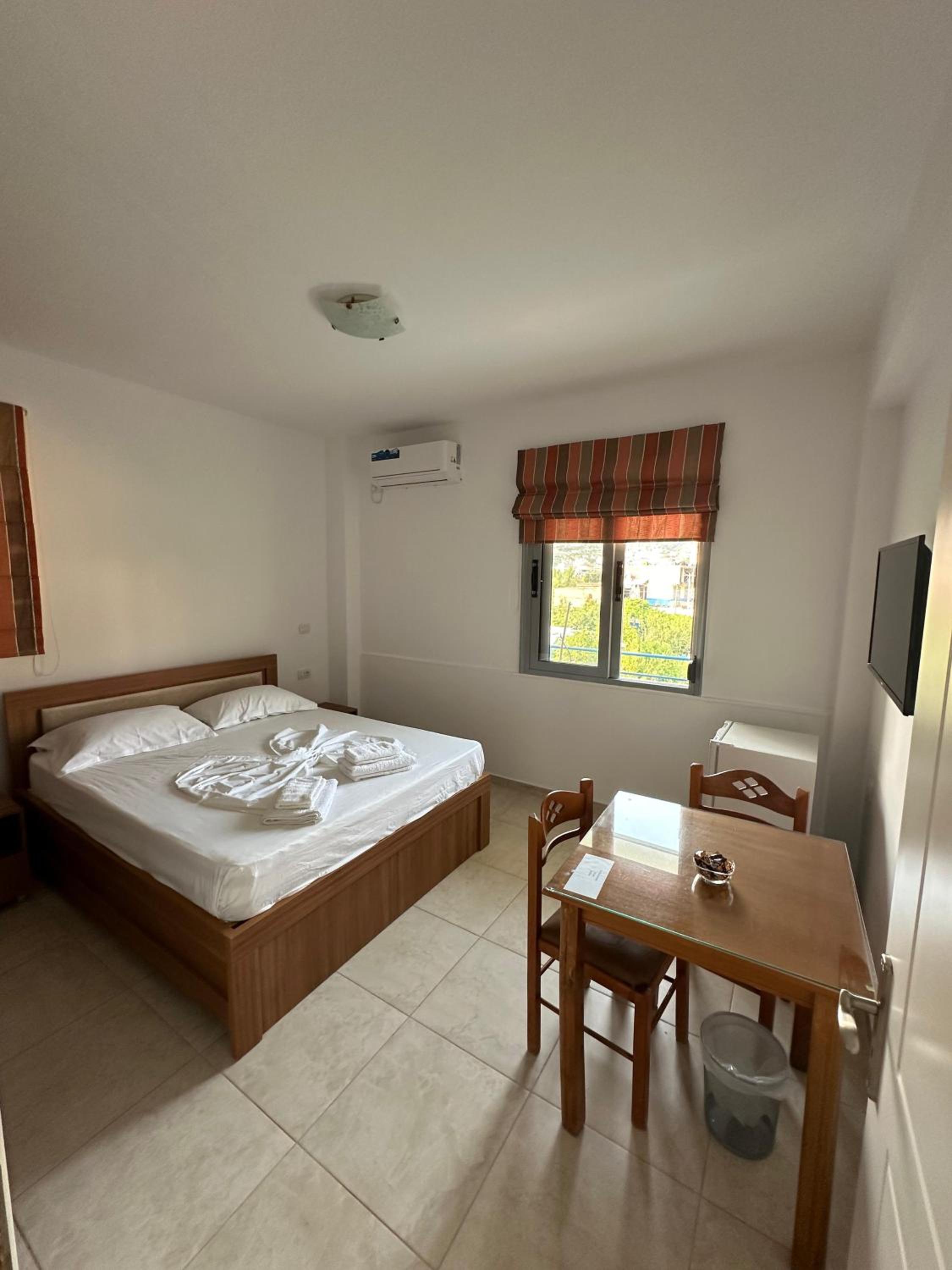 River Bridge private room