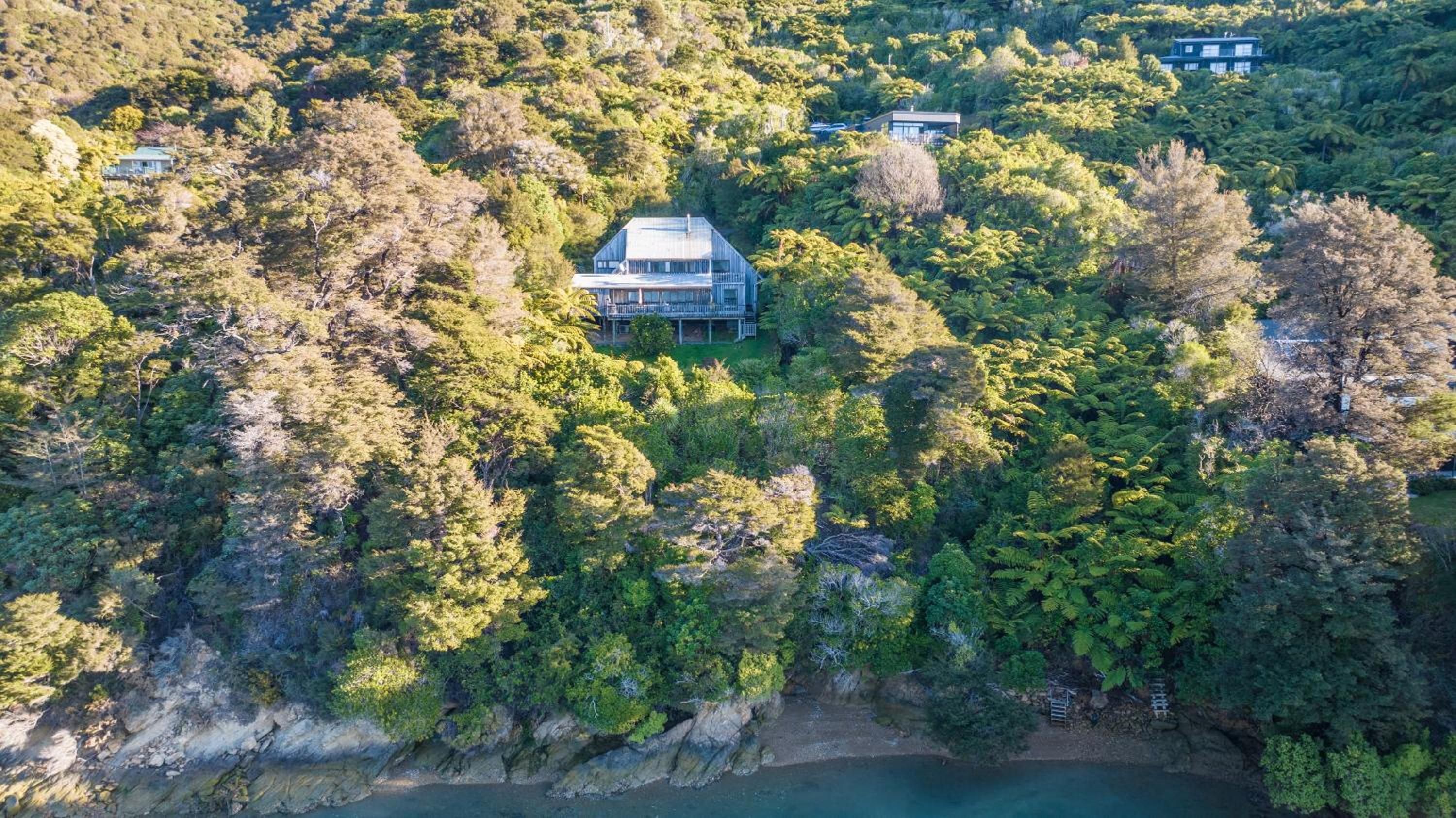 Moetapu Bay Bliss - Marlborough Sounds Retreat view 5