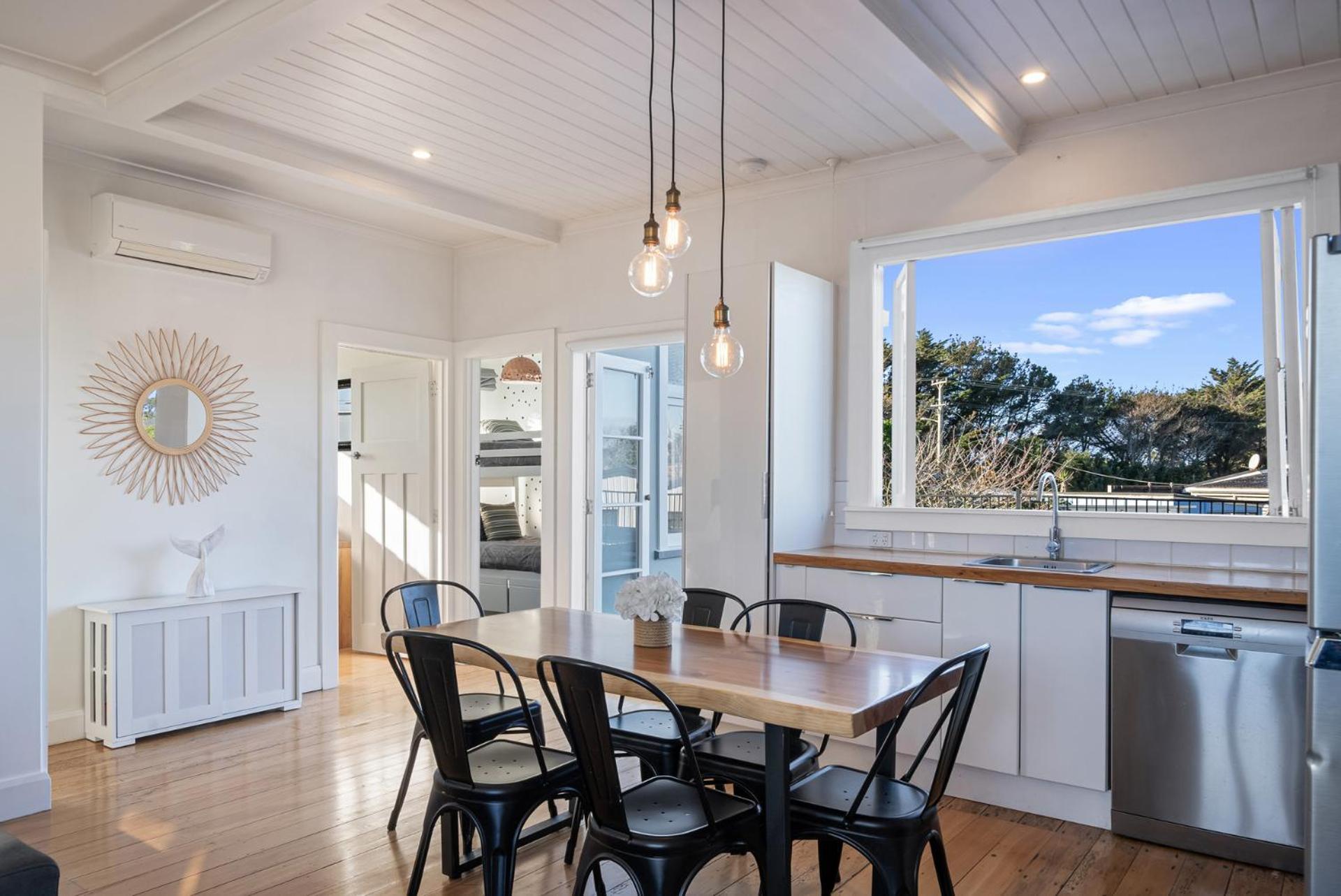 Ocean Breeze - Foxton Beach Holiday Home view 5
