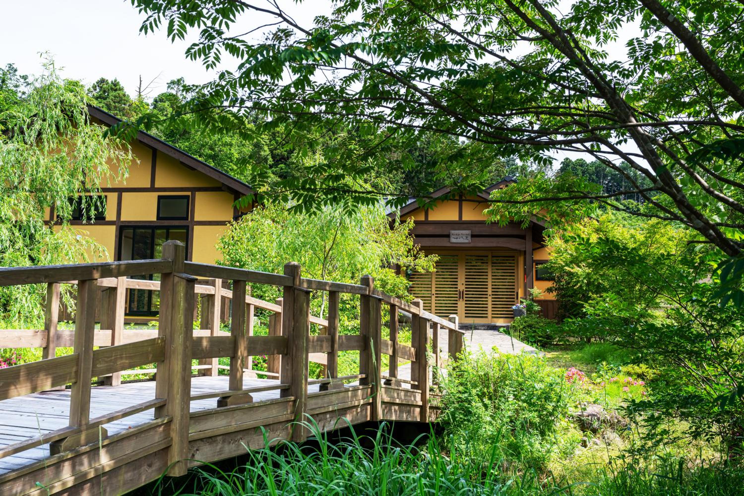 Tsuwabuki no Hana view 3