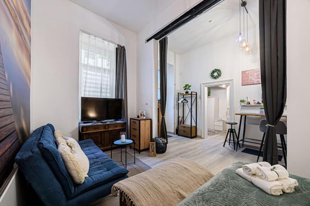 J6 Apartment view 4
