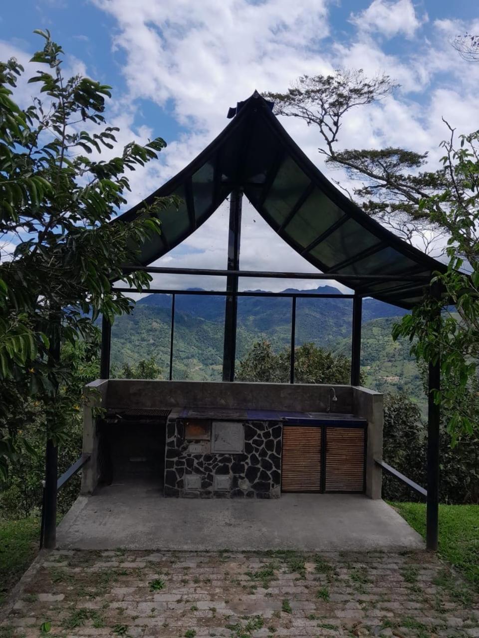 Entre montañas