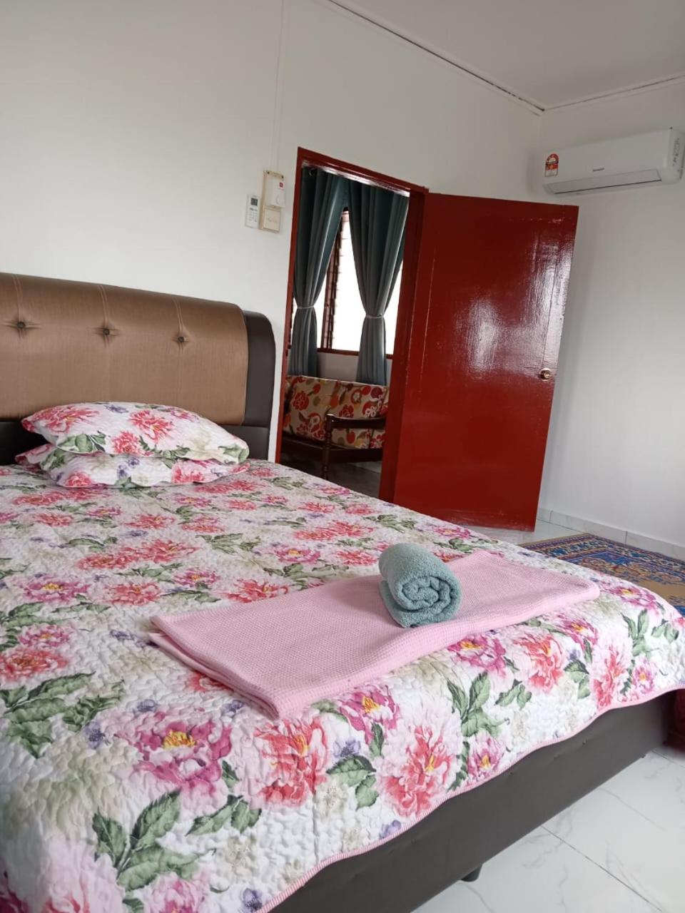 Roomstay Mok House - Unit 2 photo 1