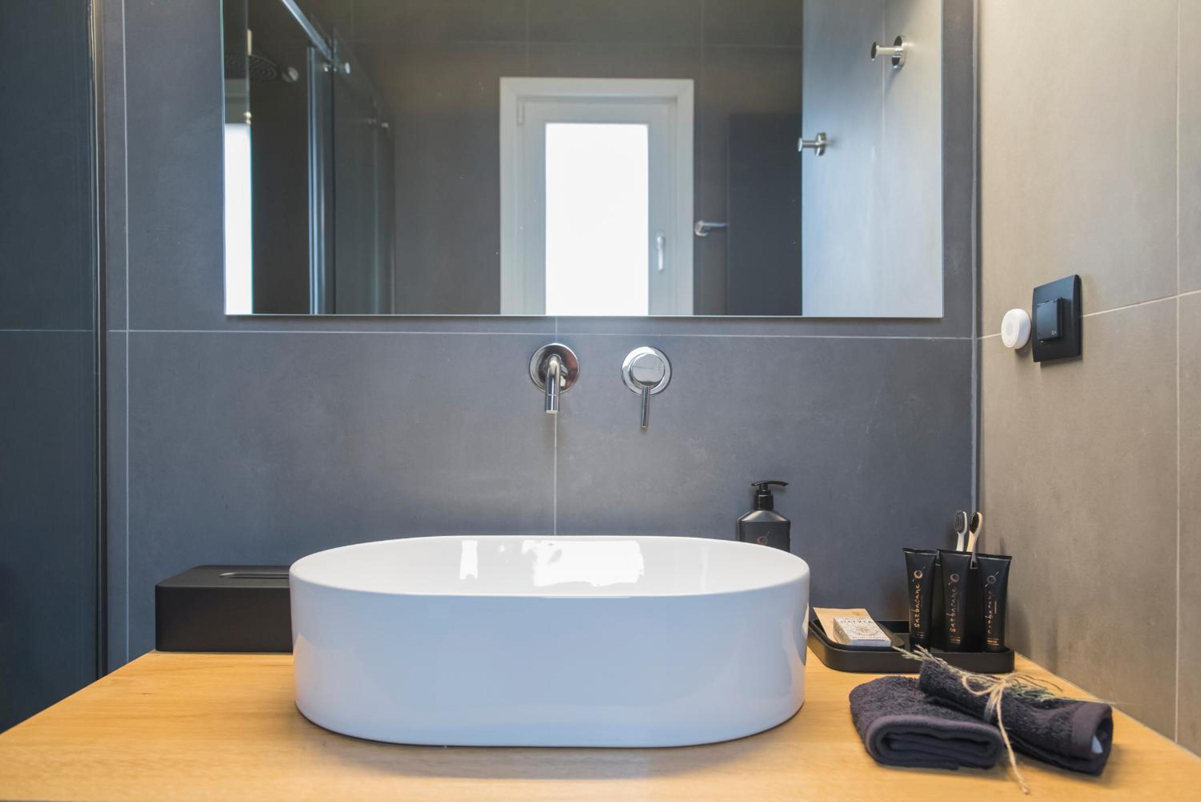 Anaya Suites