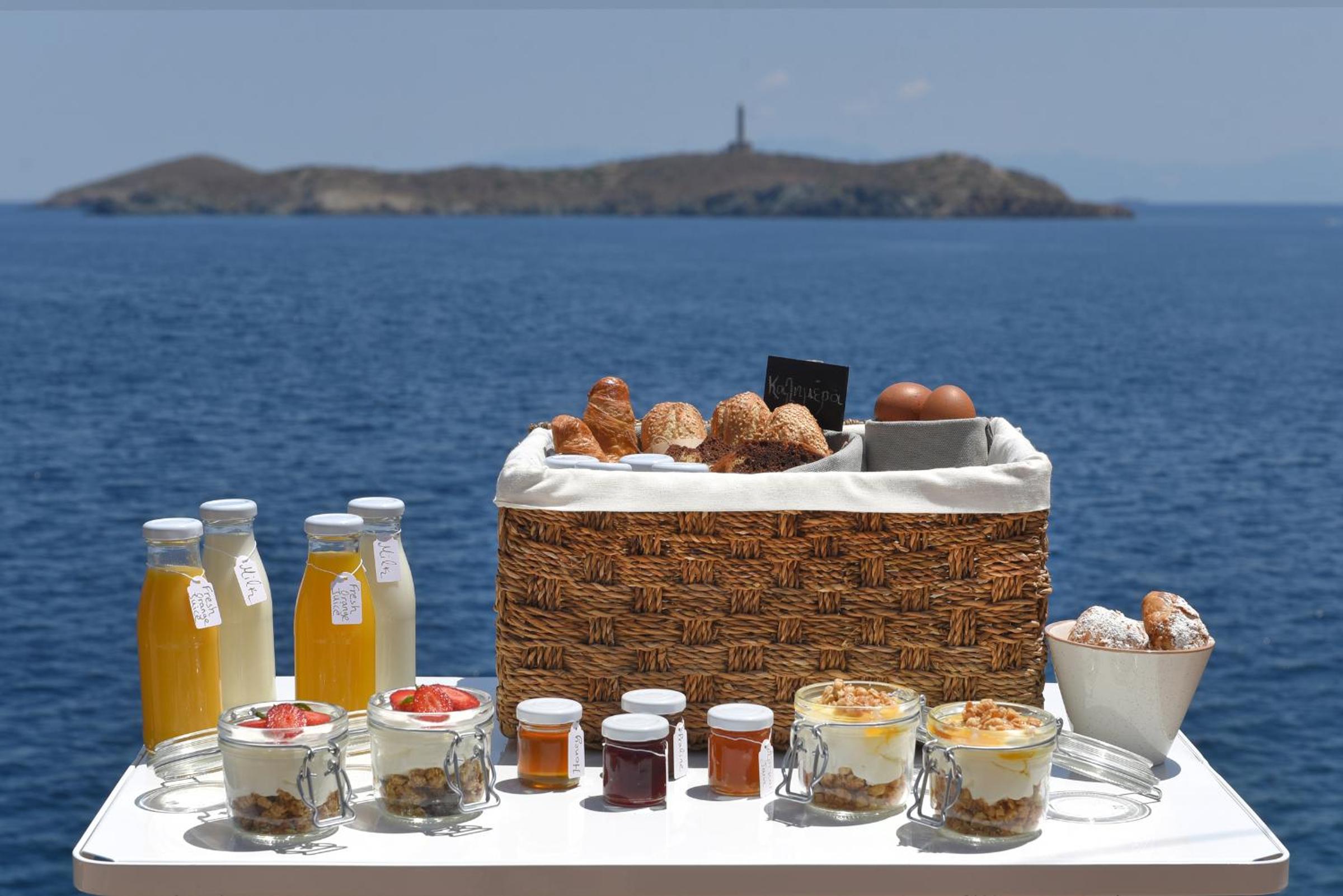 Anaya Suites