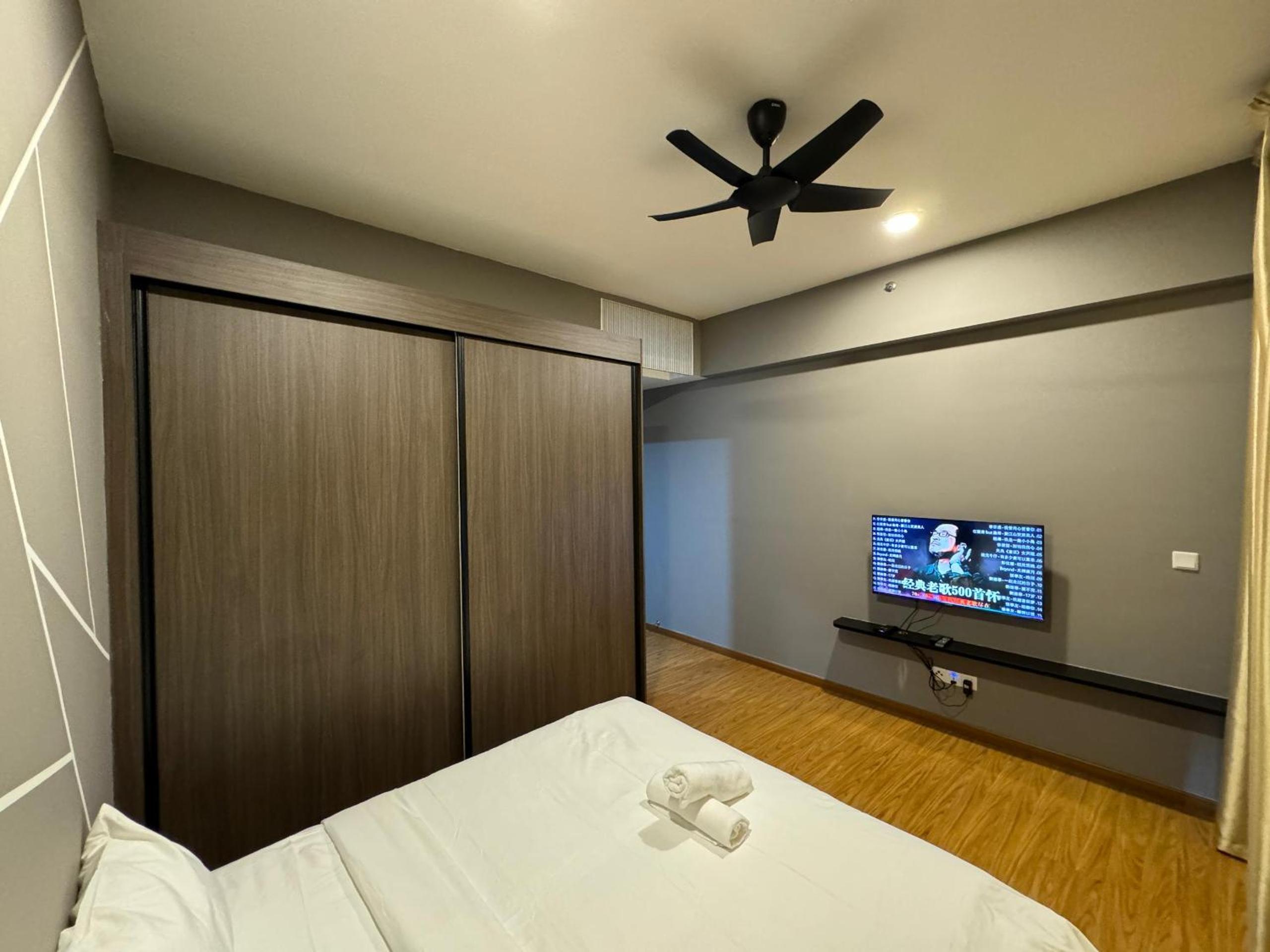 Cozy Comfort- Beacon Executives Suite photo 4