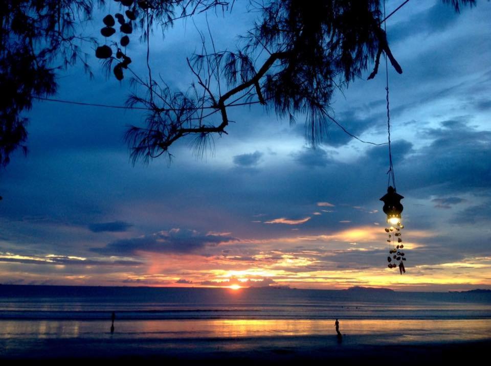 JJ Beach Resort & JJ Seafood