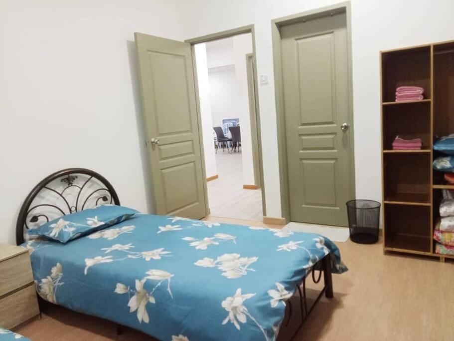 Quintet Cottage