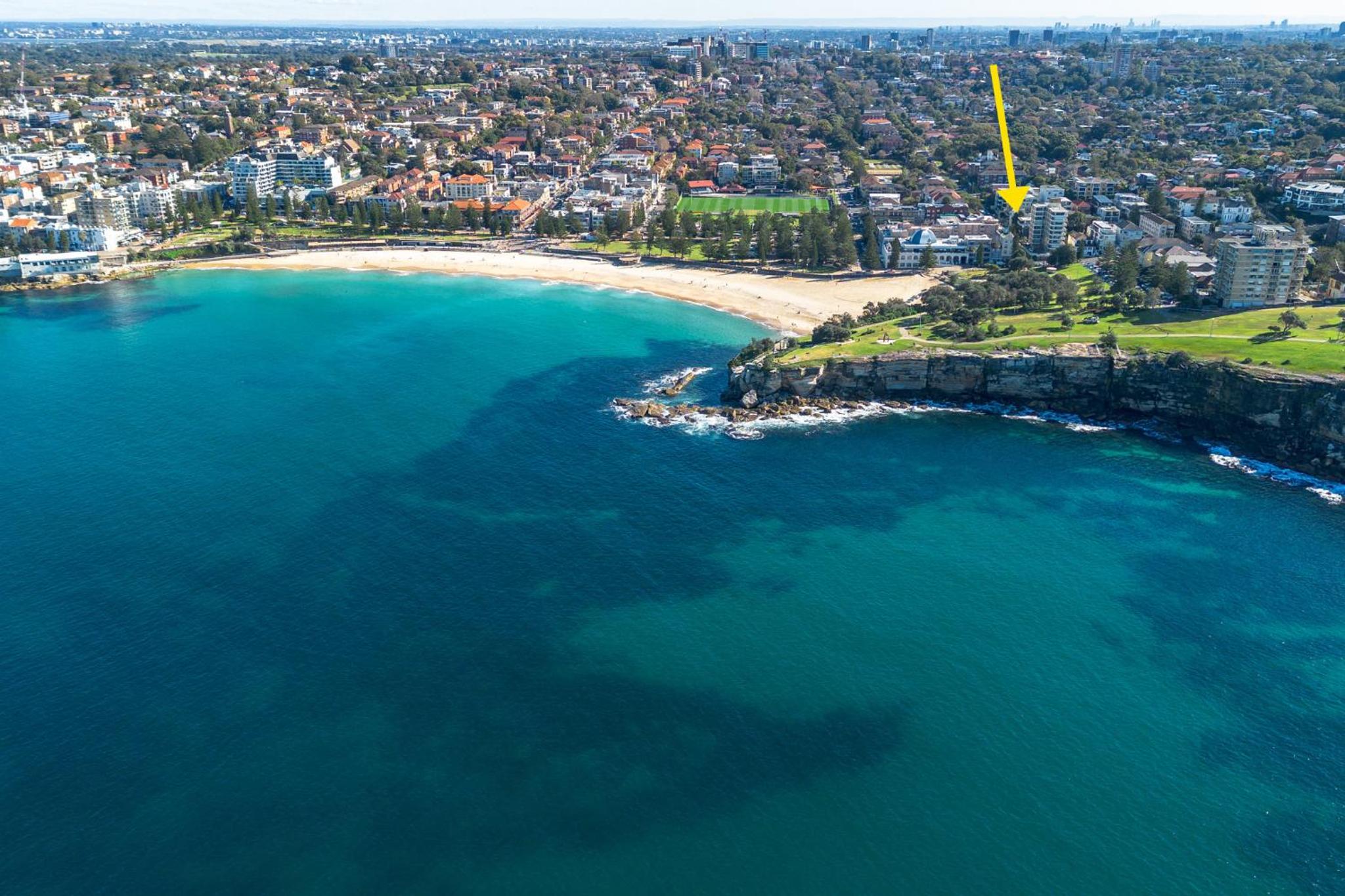 Stylish 1BR Apartment with Balcony near Coogee Beach
