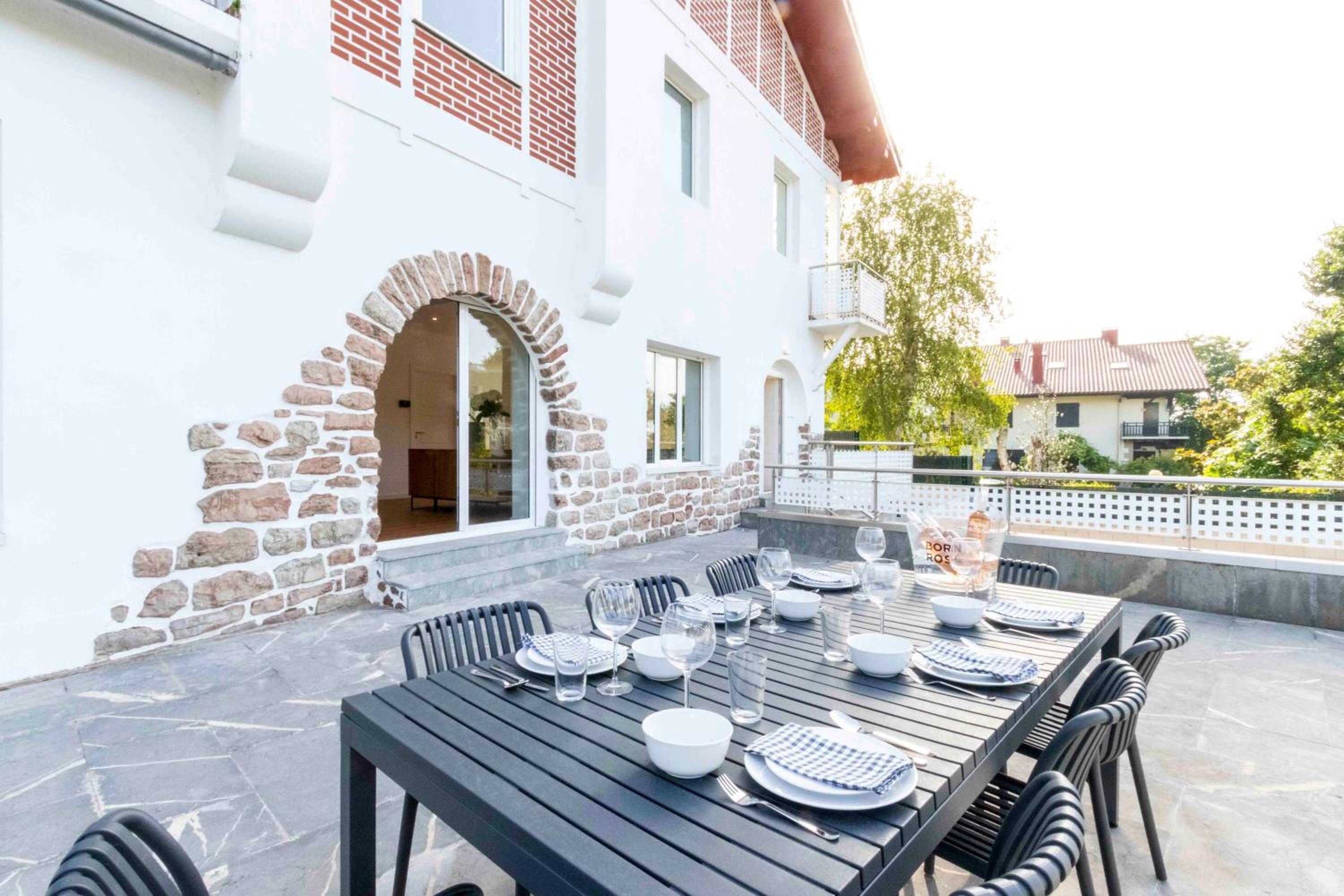 Villa Alaia