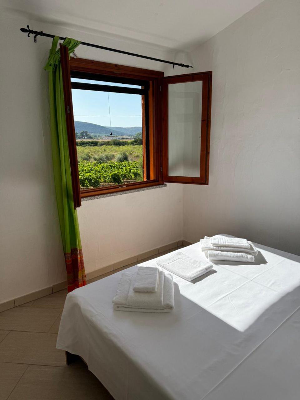 Villa Arianna - Porto Pino view 3