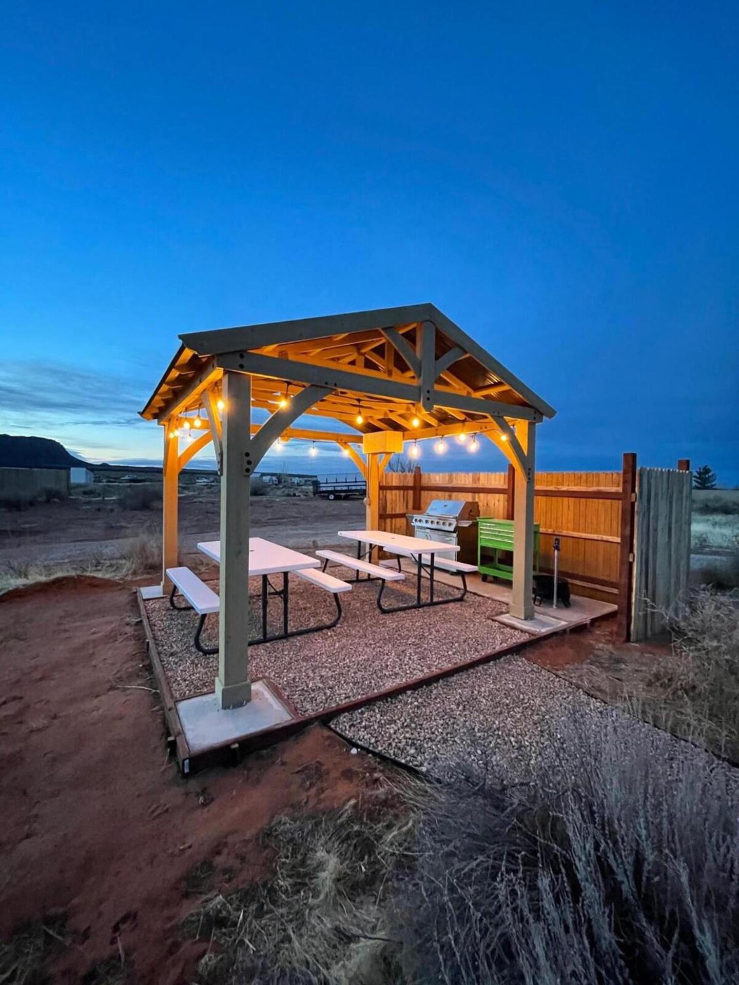 Glamp Tent b w Zion & Bryce Outdoor Shower & Wifi view 3
