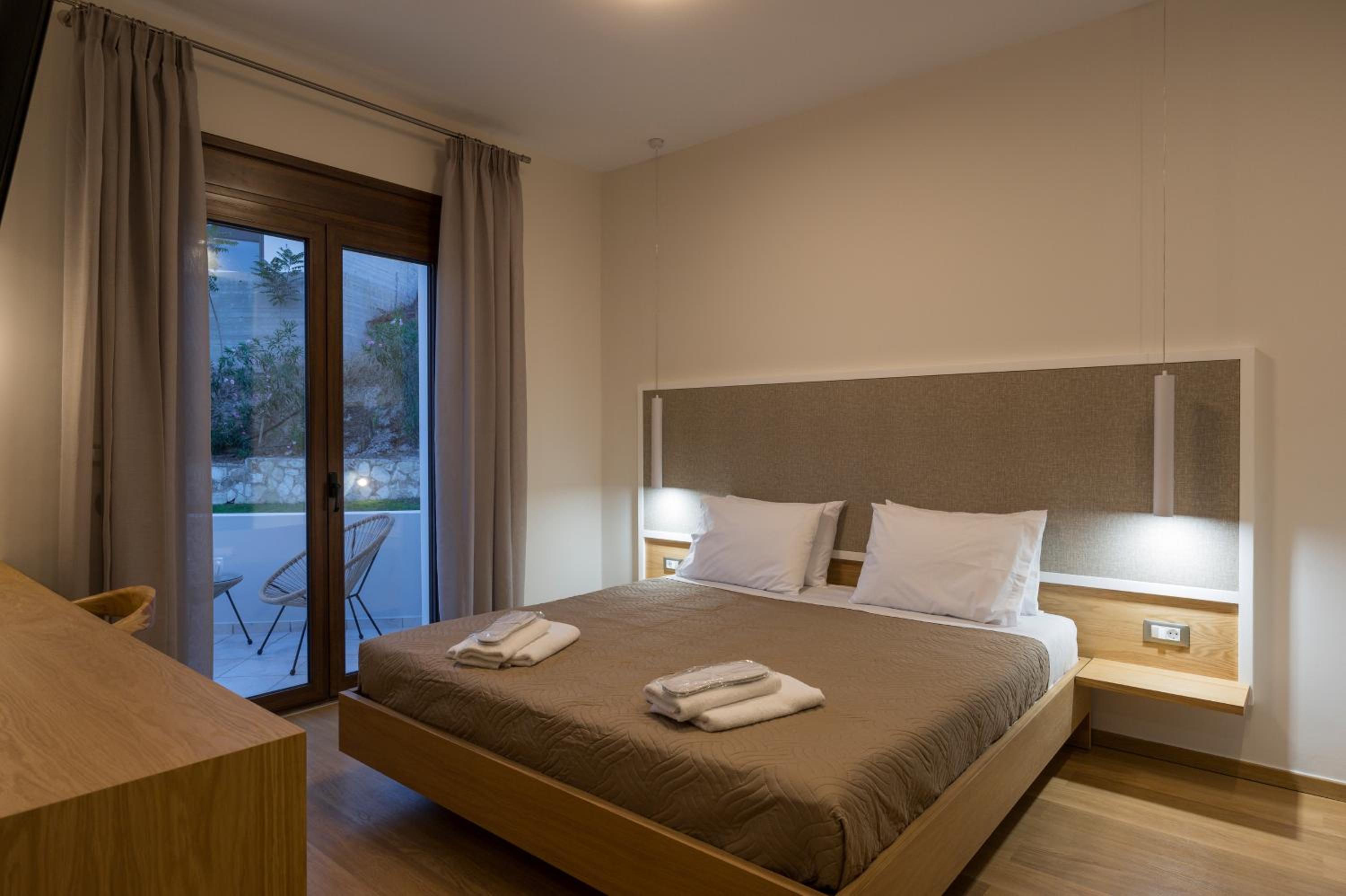 Villa Wisdom - Elegant & Homely with Pool, Galatas view 3