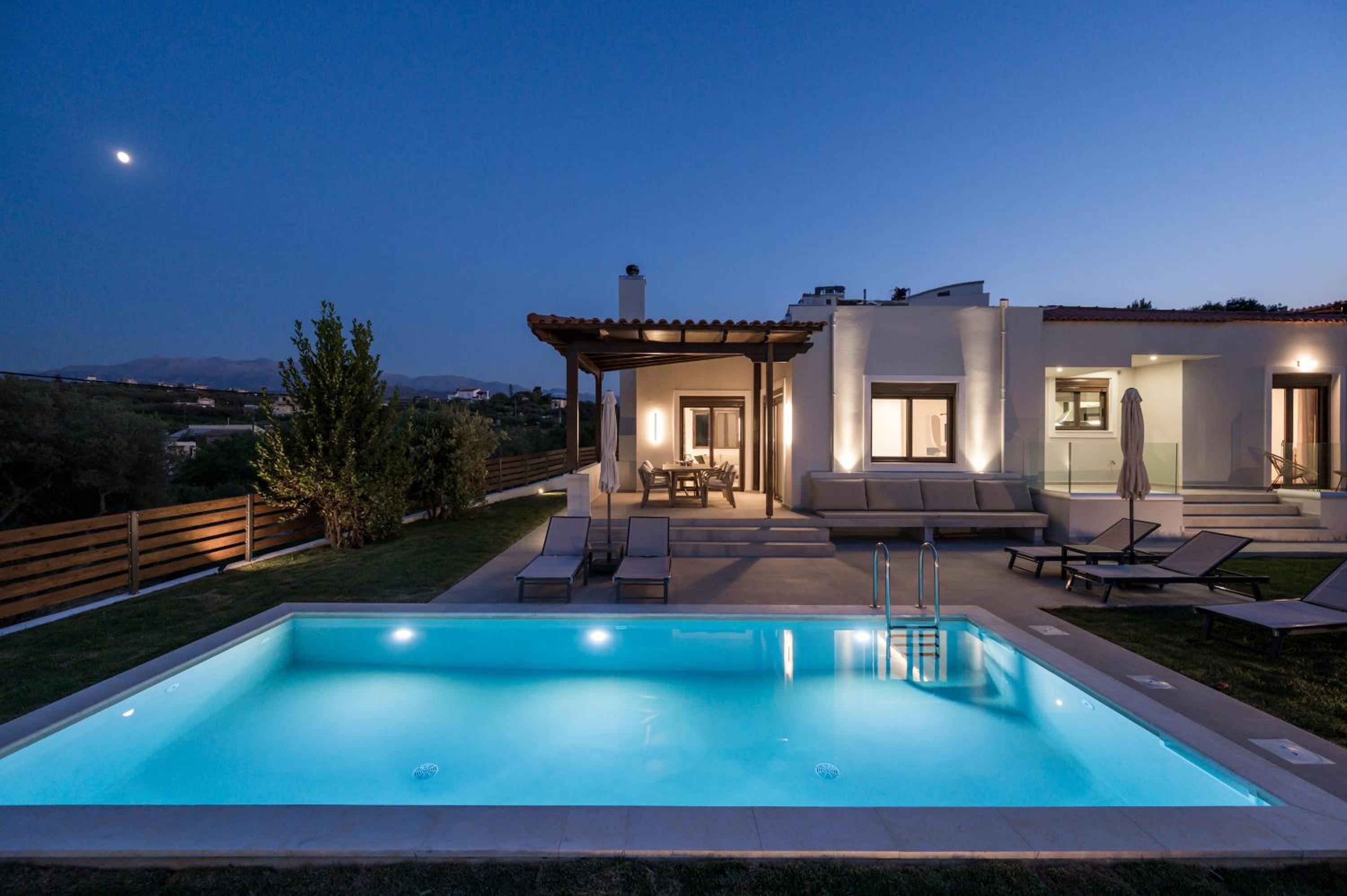 Villa Wisdom - Elegant & Homely with Pool, Galatas view 4