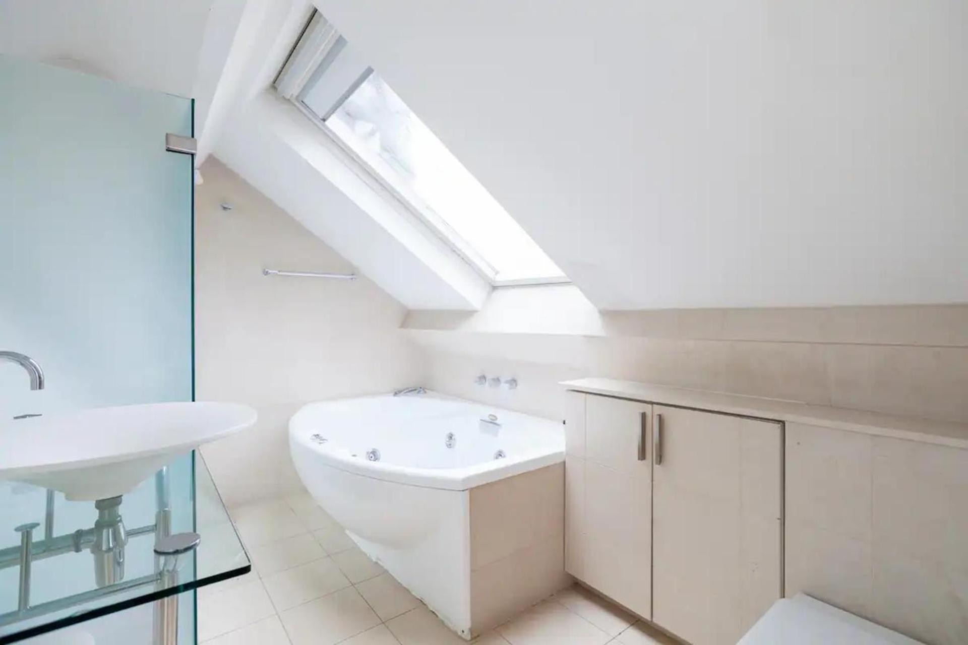 Knightsbridge Central 4th Floor Walk up- Penthouse