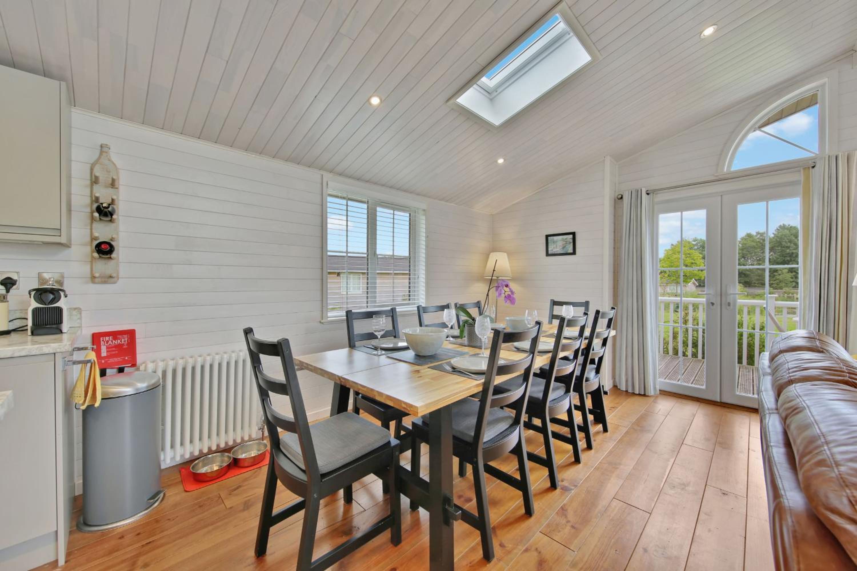 Host & Stay - Mahonia Lodge
