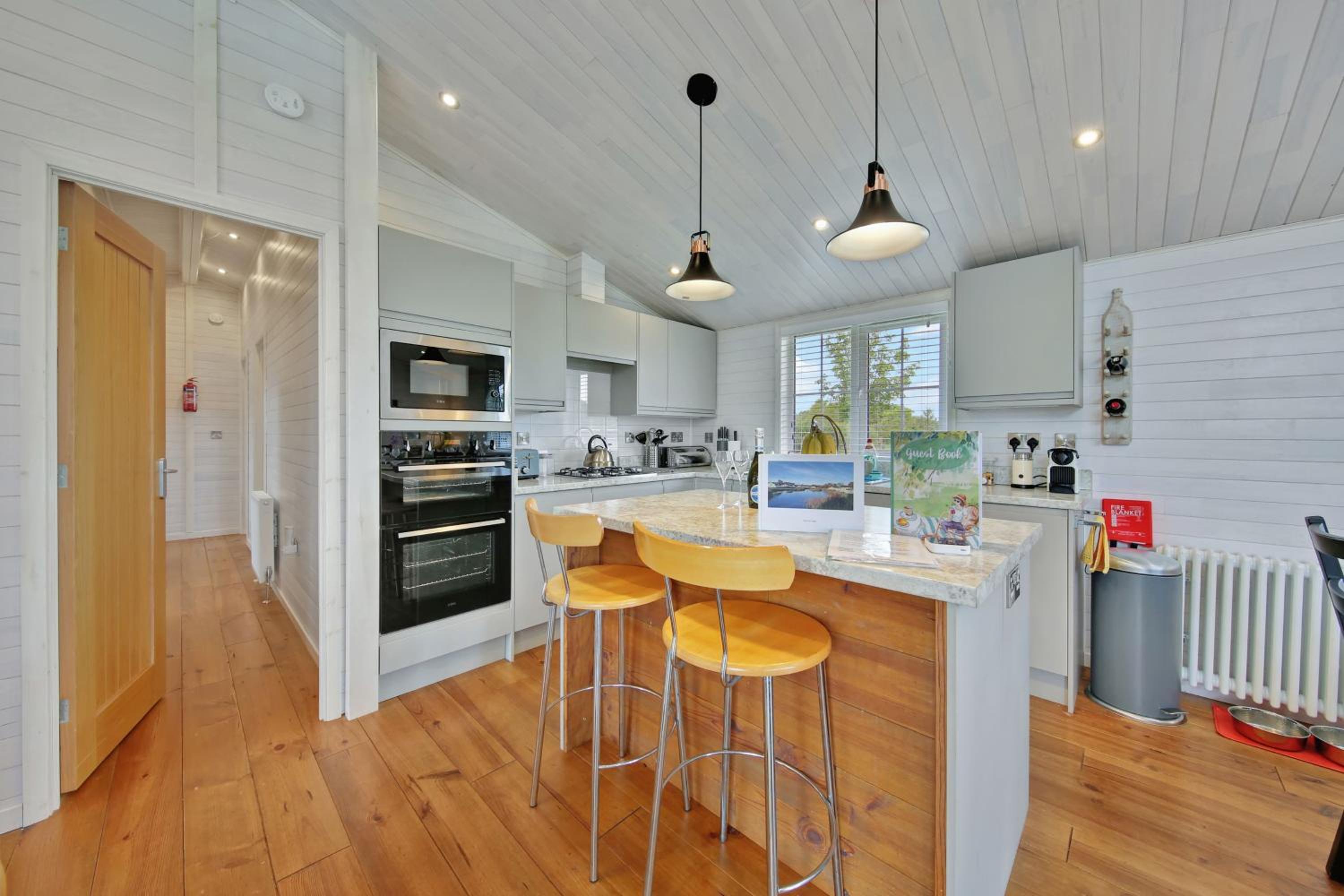 Host & Stay - Mahonia Lodge