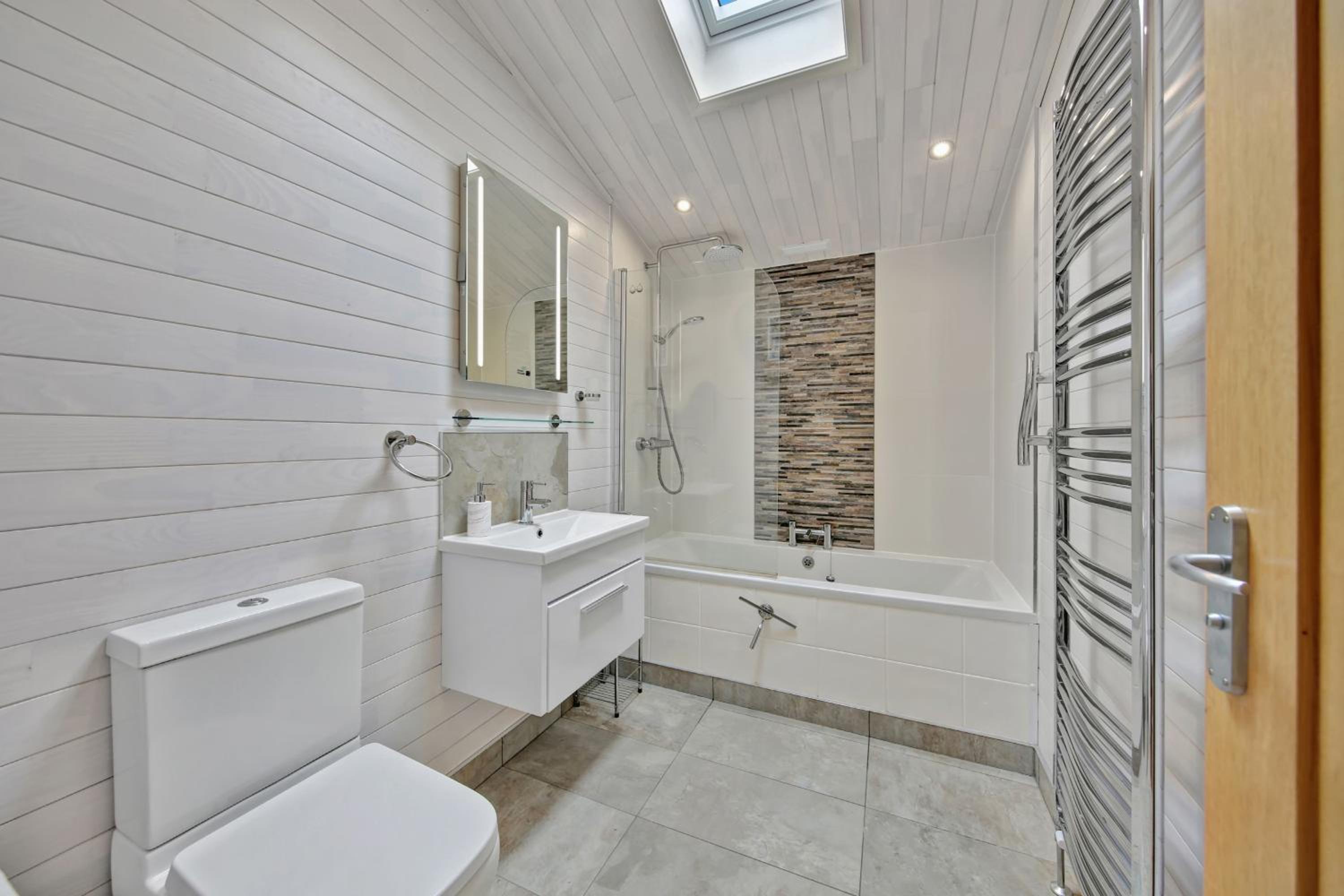 Host & Stay - Mahonia Lodge