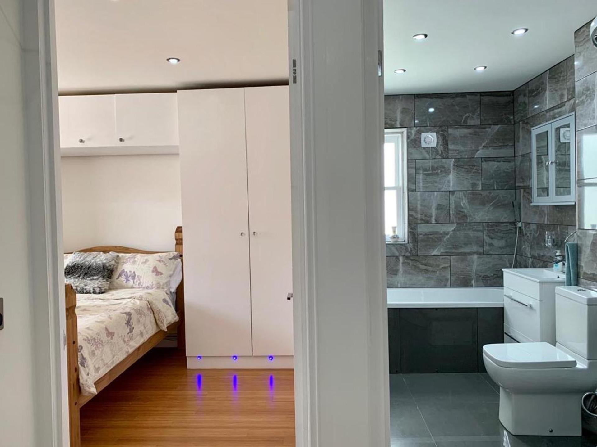 London Retreat at Hindsley's Place