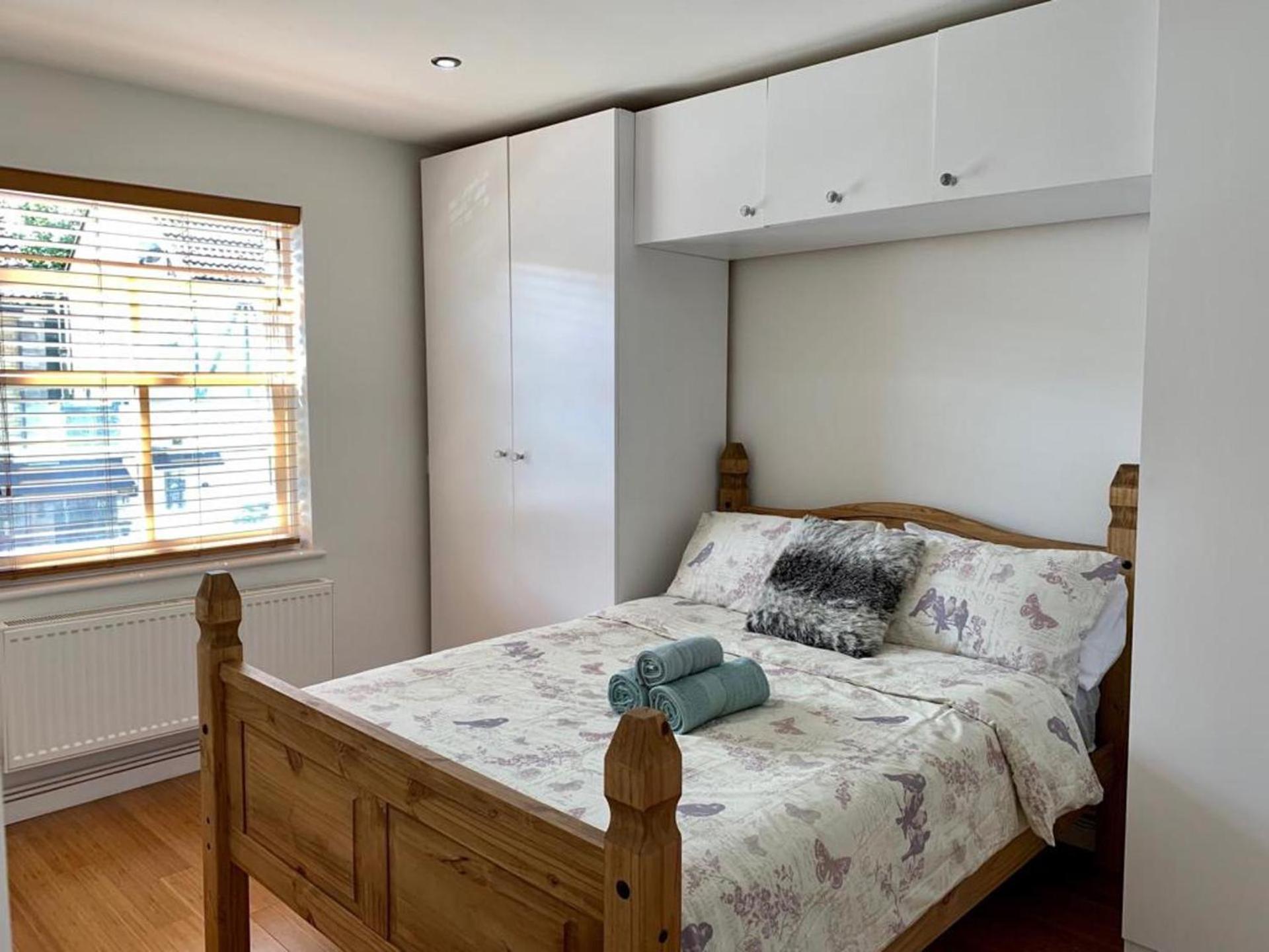 London Retreat at Hindsley's Place
