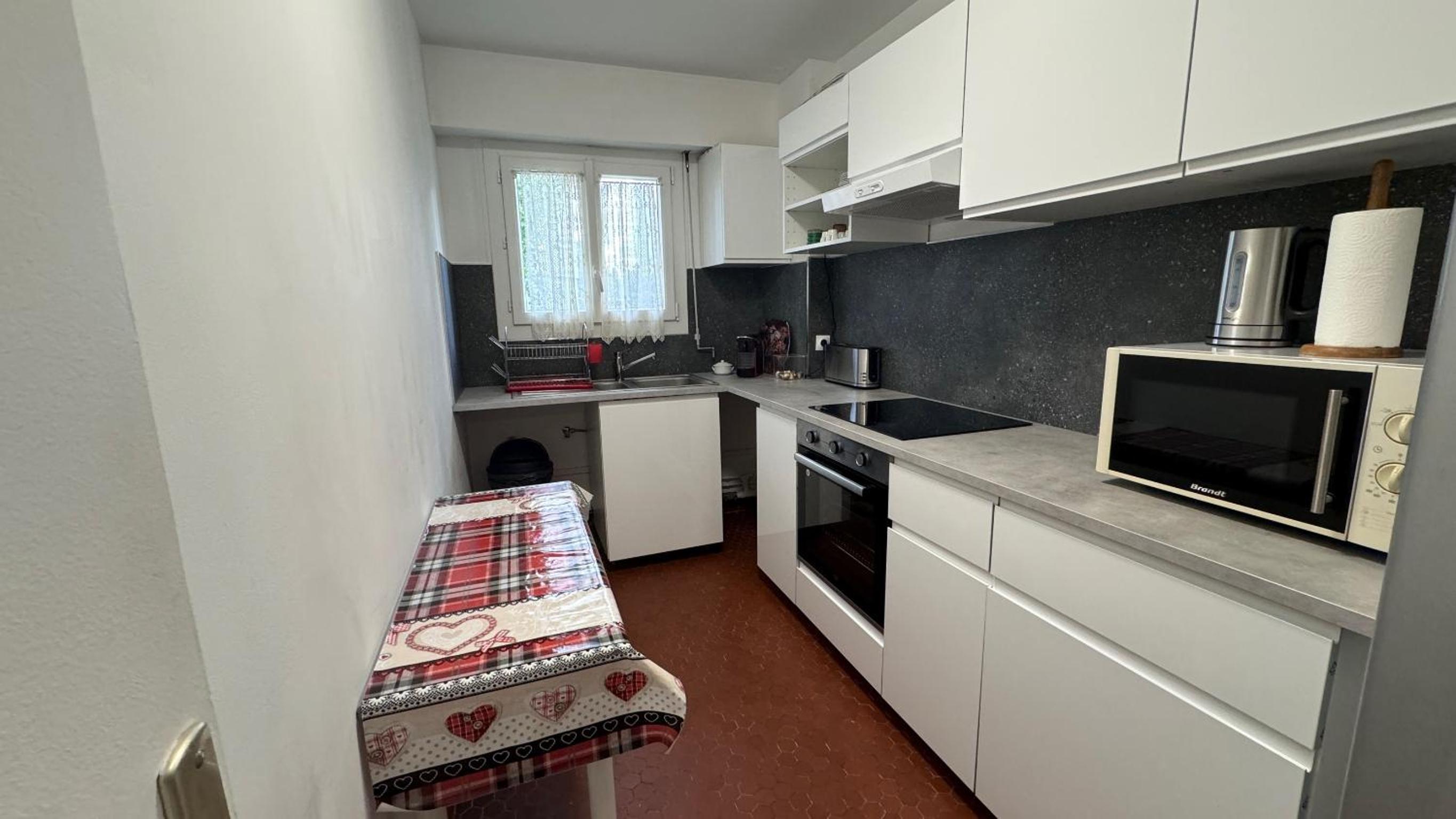 Appart familiale 6 pers avec parking - PARIS
