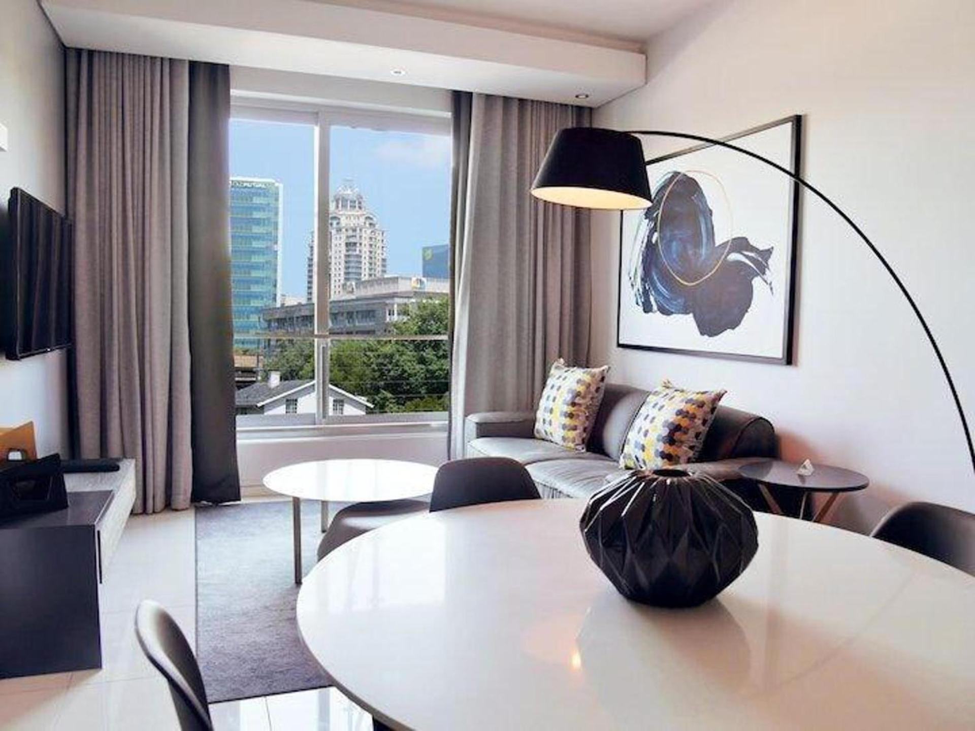 Katherine Retreat - Stylish Apartment in Sandton