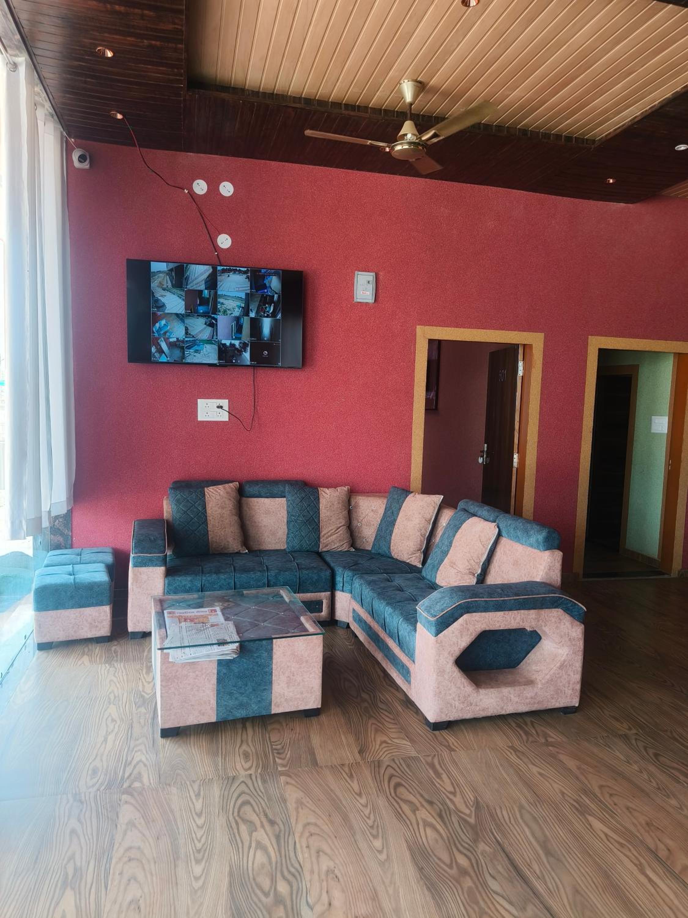 Hotel Raghukul