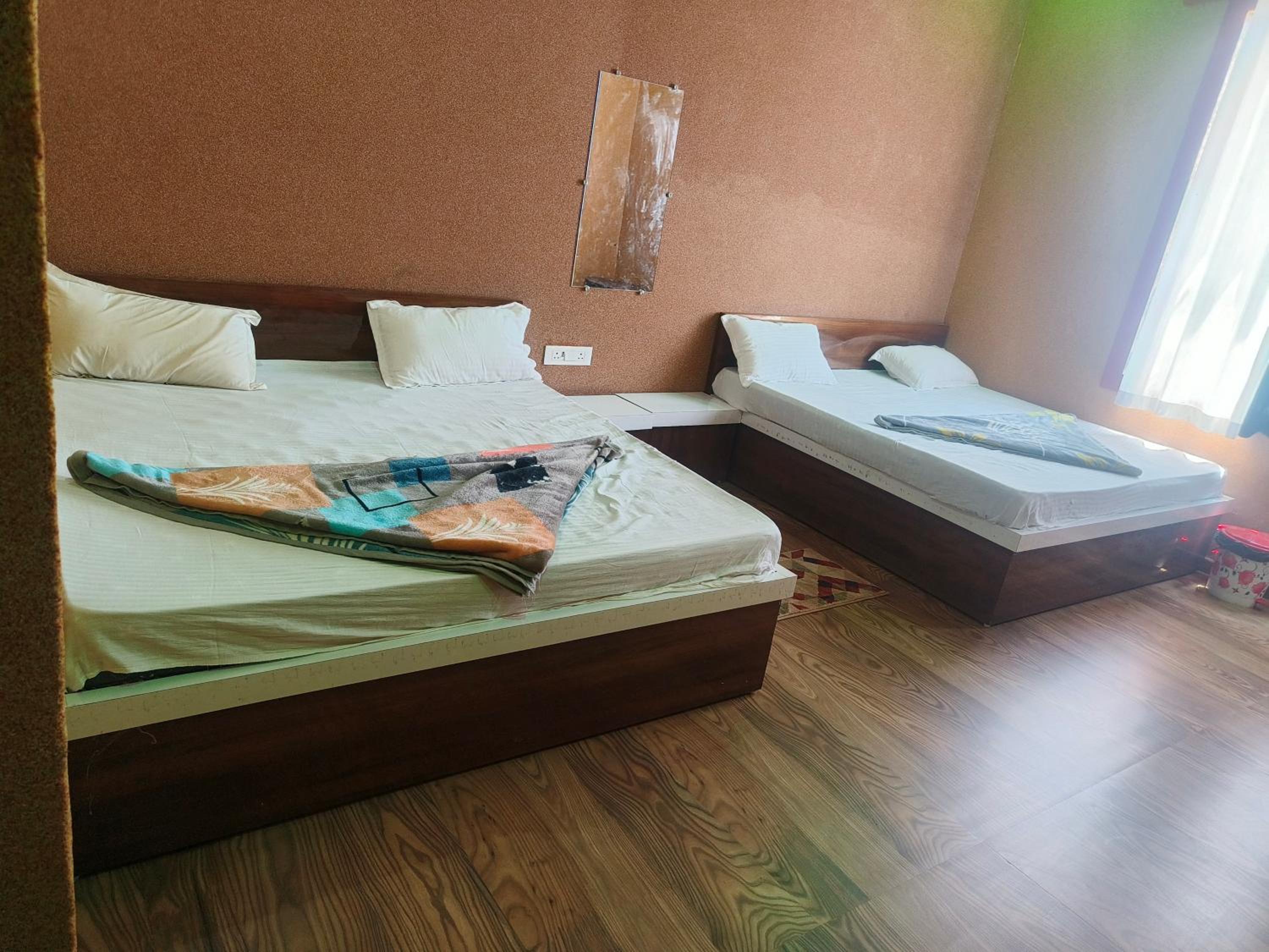 Hotel Raghukul