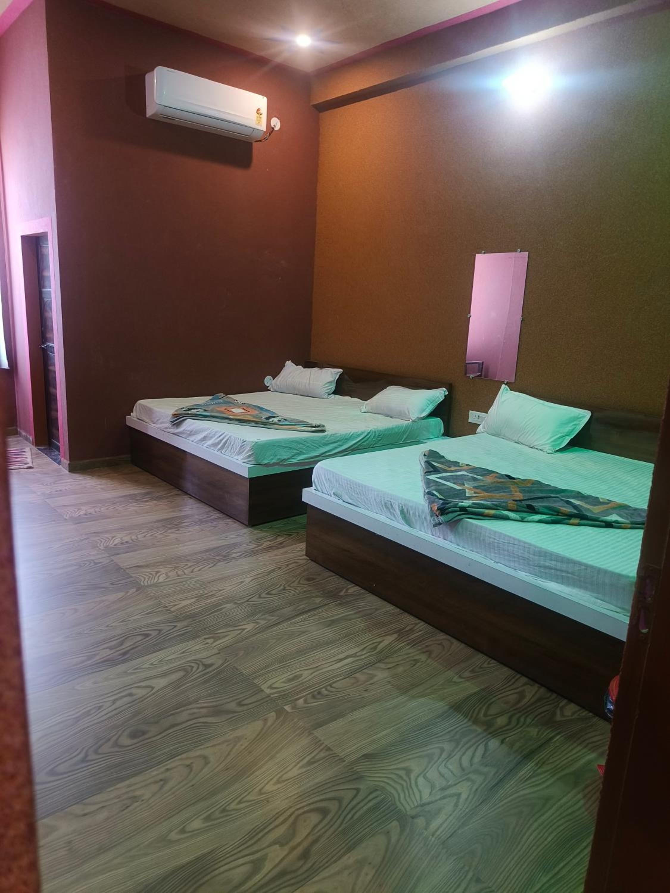 Hotel Raghukul