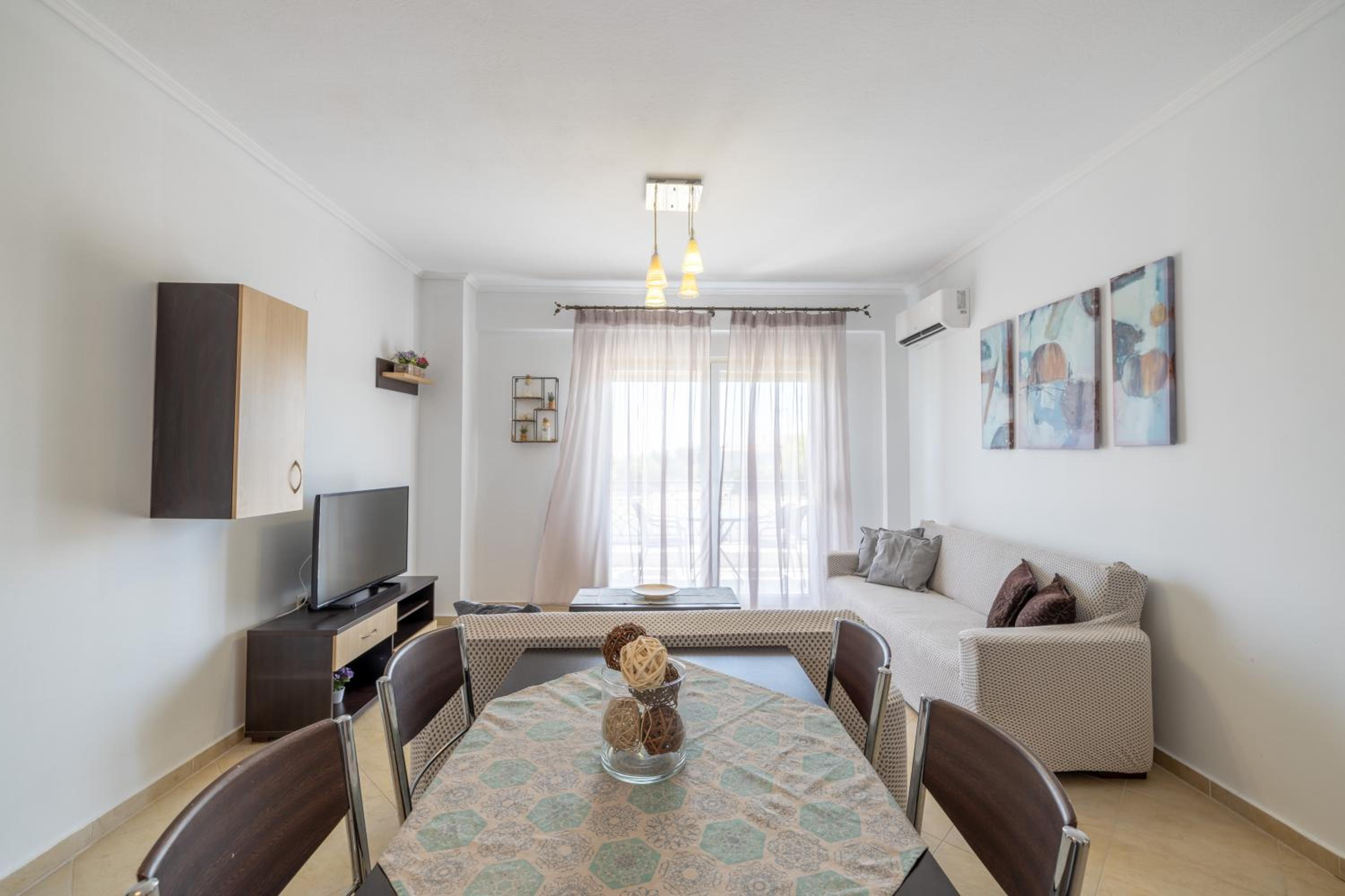 Tranquil Getaway by InFox Suites view 5