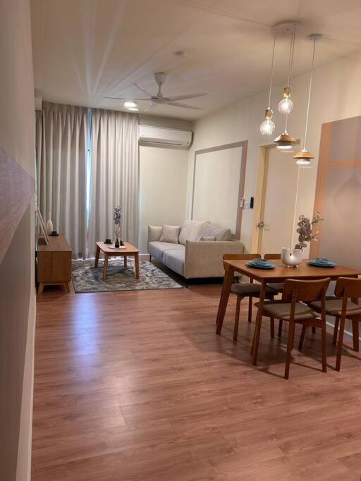 MUJI 3BEDROOM HOME SHAH ALAM CITY - NEAR MSUitm photo 4