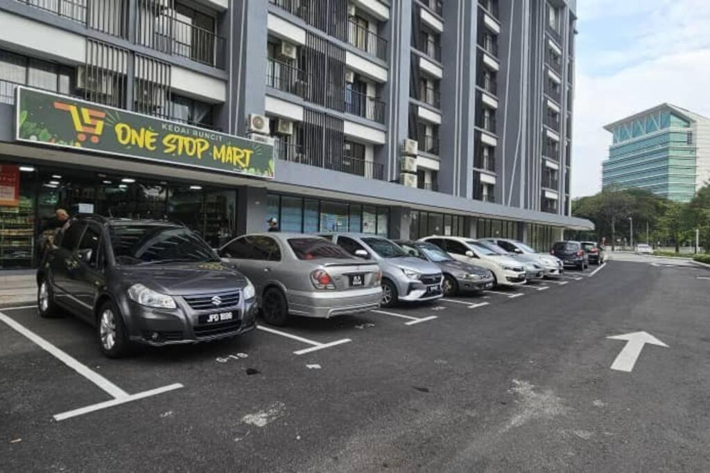 MUJI 3BEDROOM HOME SHAH ALAM CITY - NEAR MSUitm photo 5