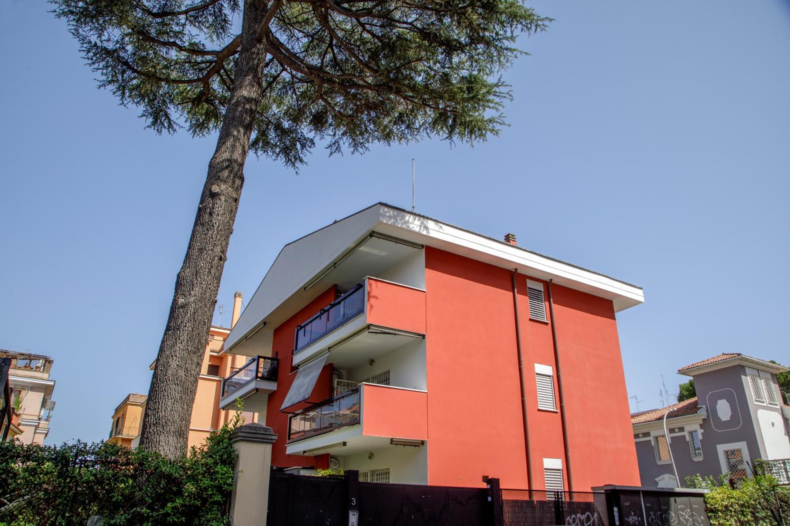 The Right Place 4U Roma Monteverde Al Palazzetto Apartment with Terrace&Garage