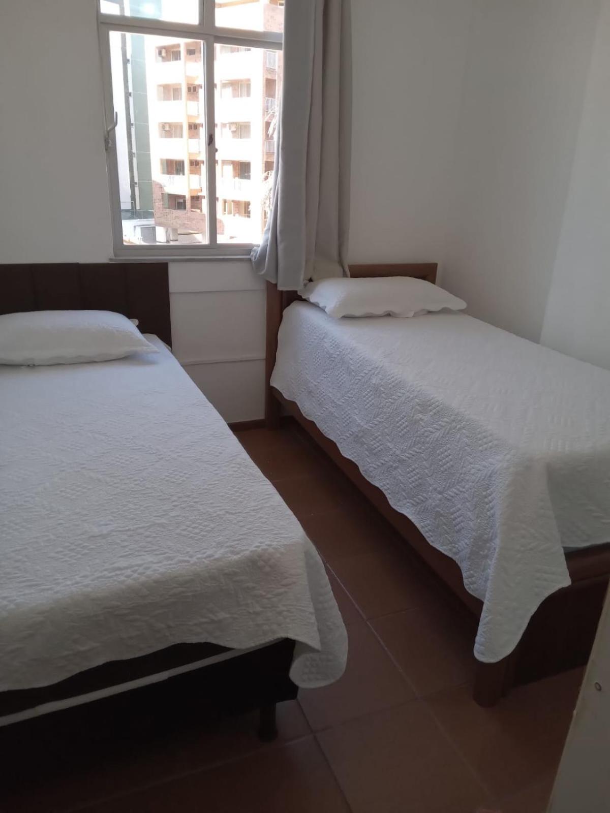 Apartamento incrível em Cabo Frio com localização privilegiada ao lado da praia do forte!