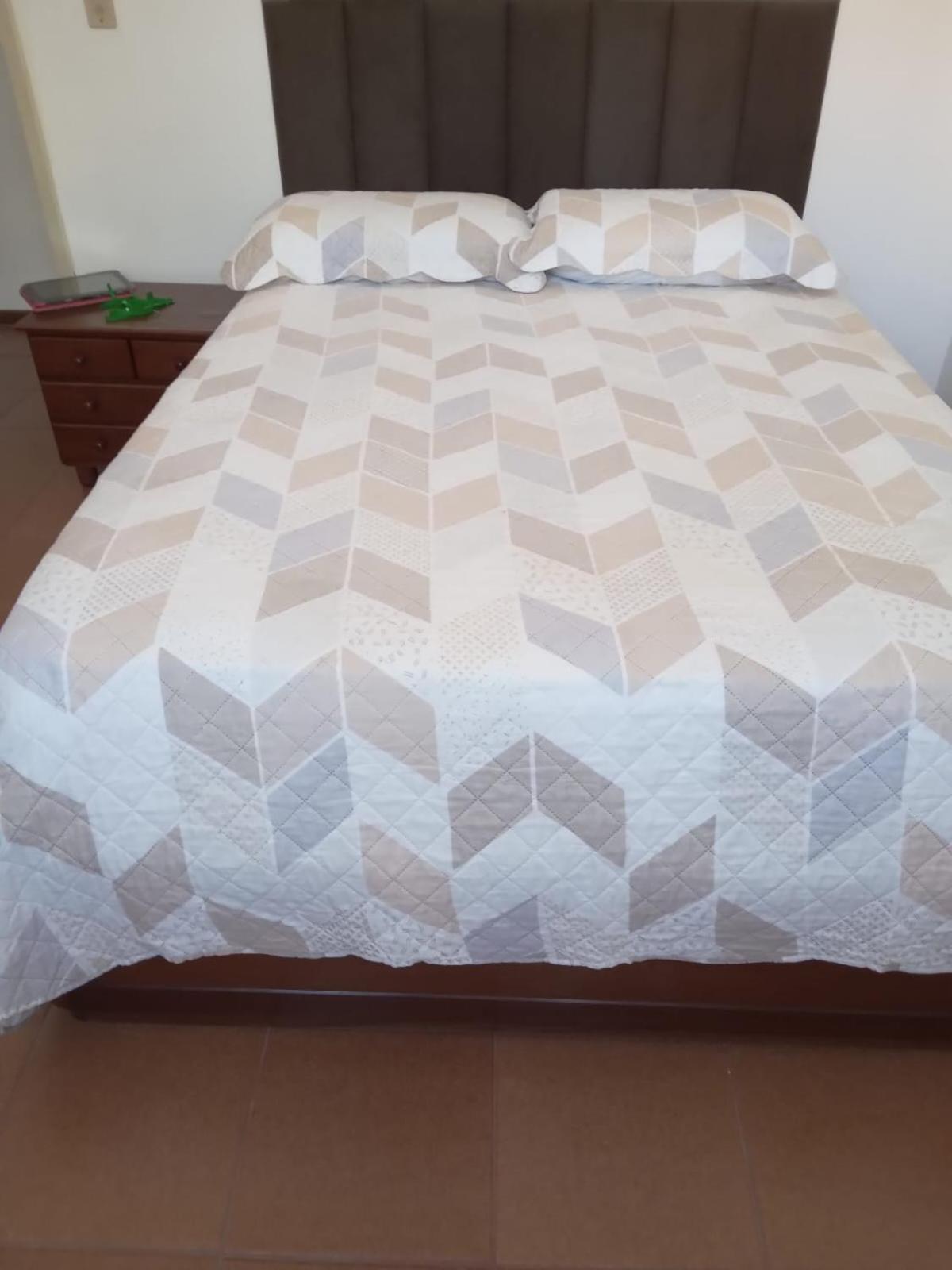 Apartamento incrível em Cabo Frio com localização privilegiada ao lado da praia do forte!