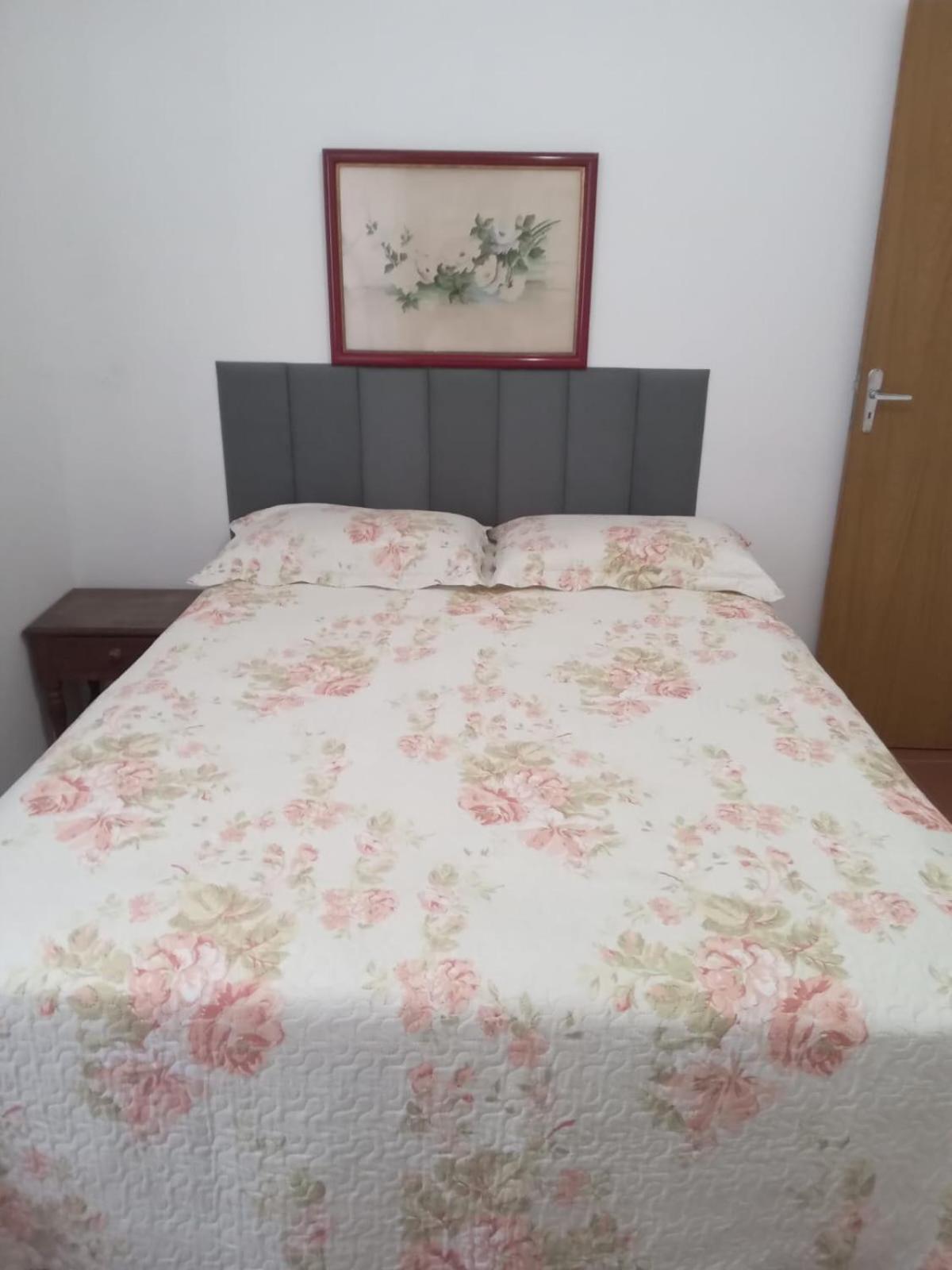 Apartamento incrível em Cabo Frio com localização privilegiada ao lado da praia do forte!