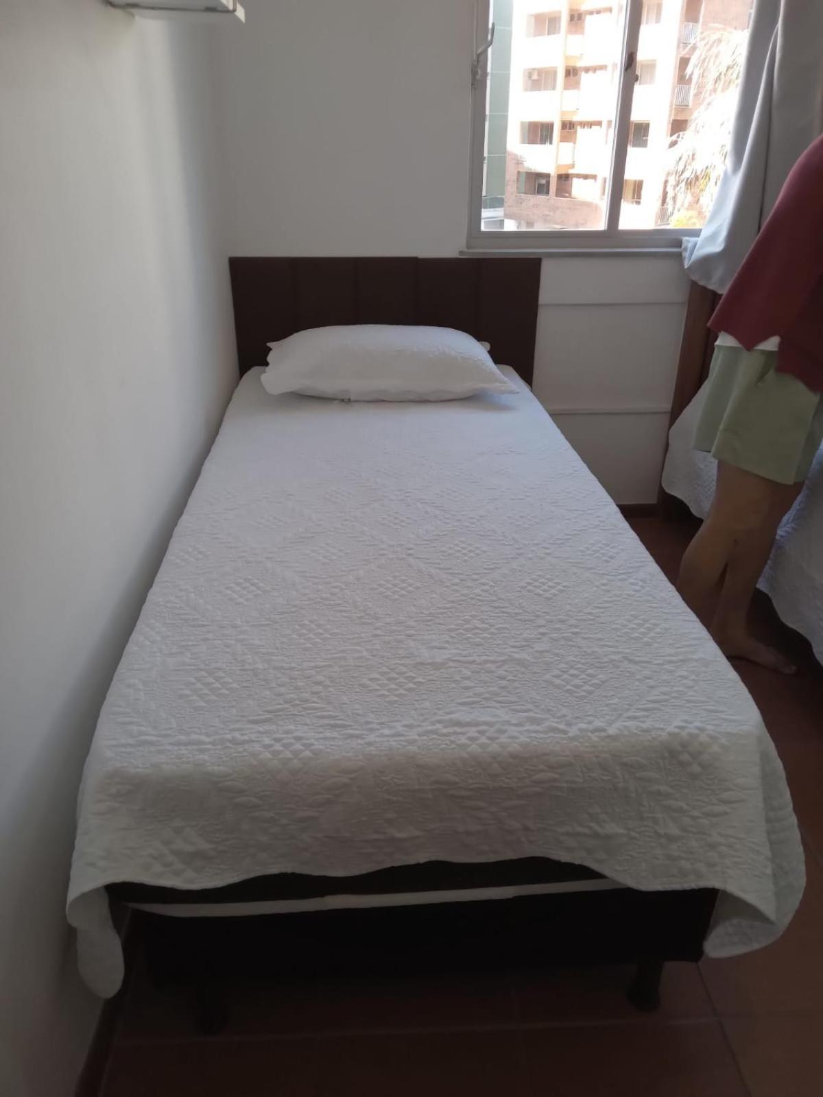 Apartamento incrível em Cabo Frio com localização privilegiada ao lado da praia do forte!