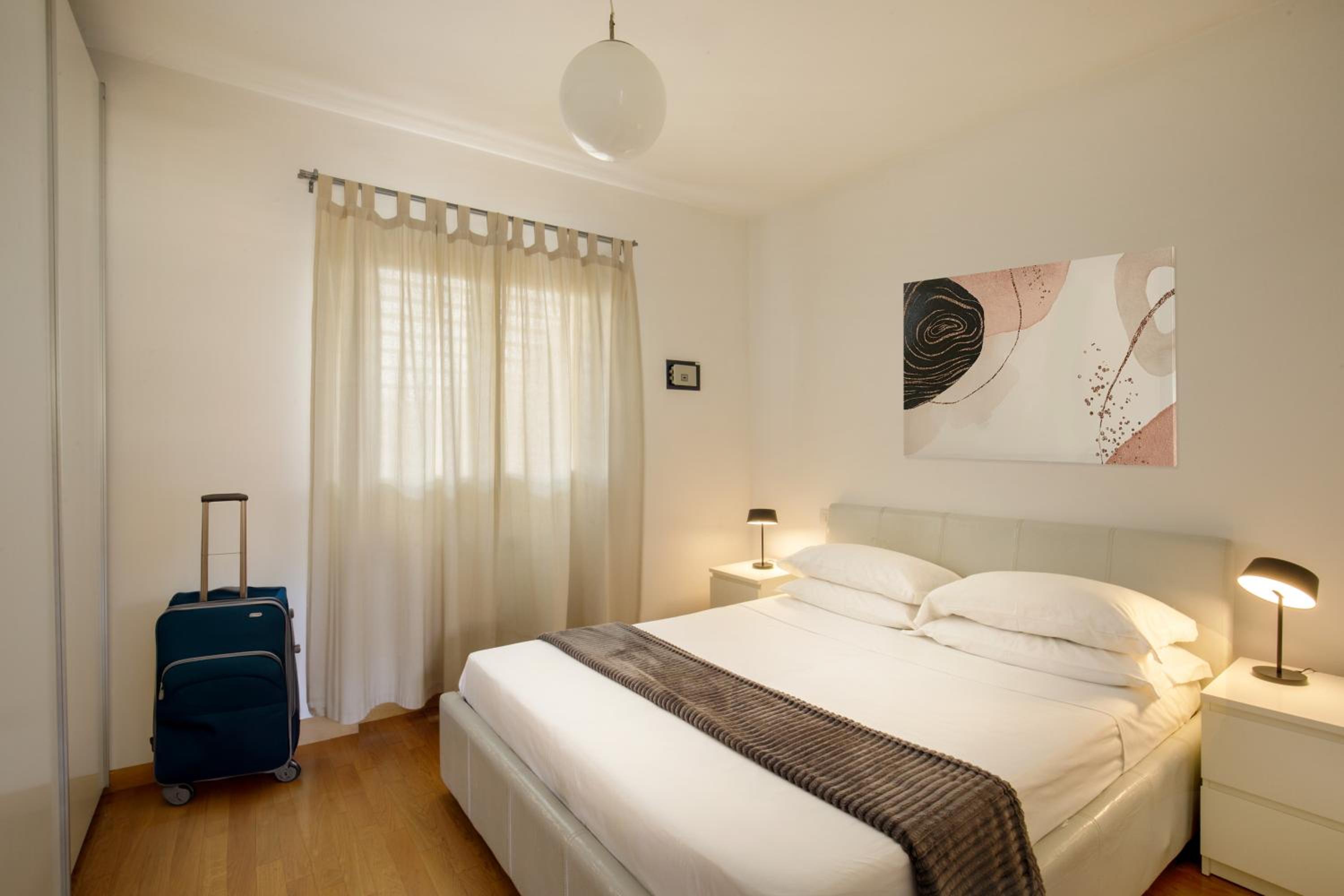 The Right Place 4U Roma Monteverde Al Palazzetto Apartment with Terrace&Garage