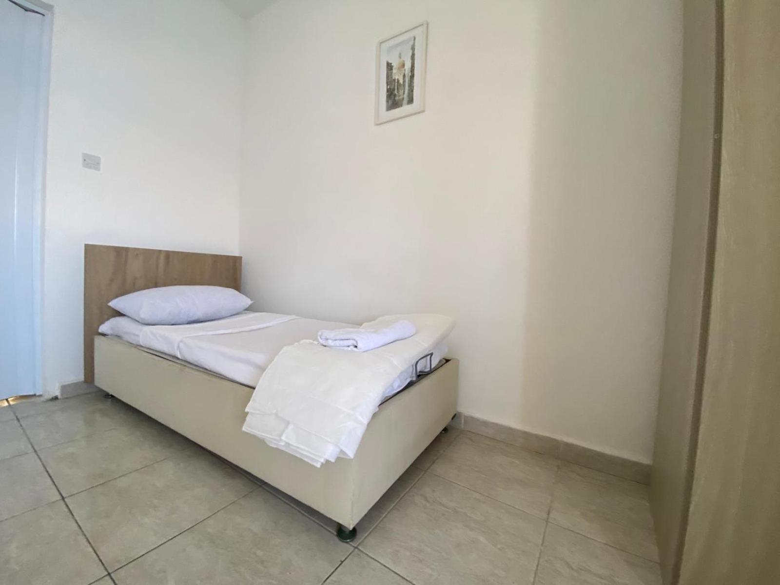 Valletta Seafront Apartment view 3