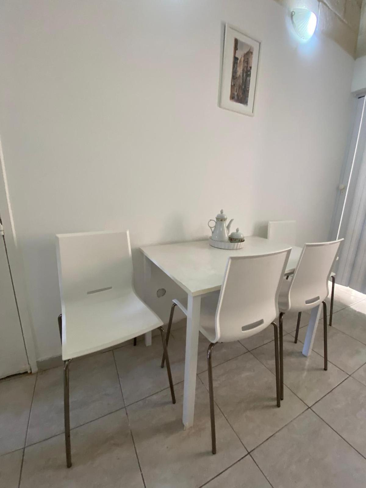 Valletta Seafront Apartment view 5
