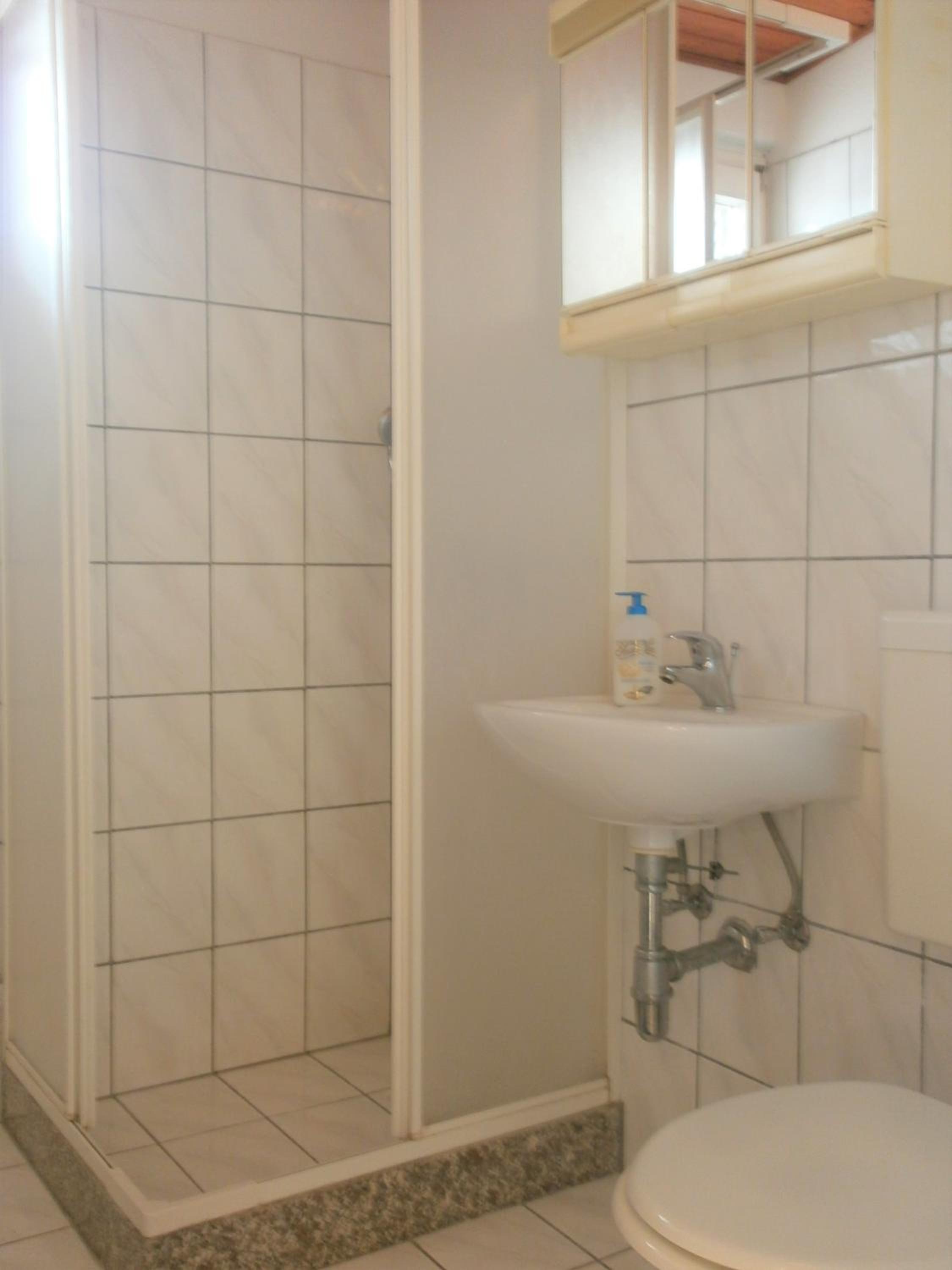 Affordable Rooms Almira with shared kitchen view 2