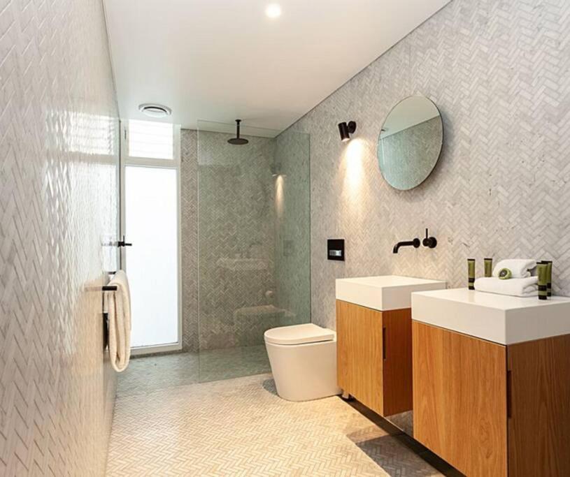 Spacious Bondi Beach Getaway - Heart of Bondi