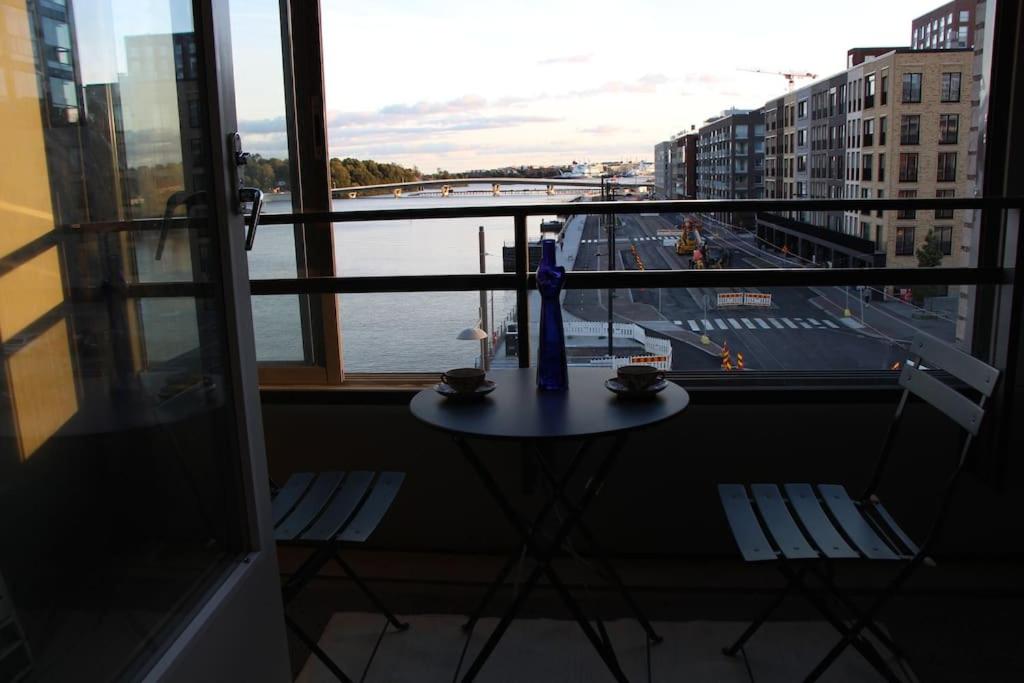 Bright apartment by the sea