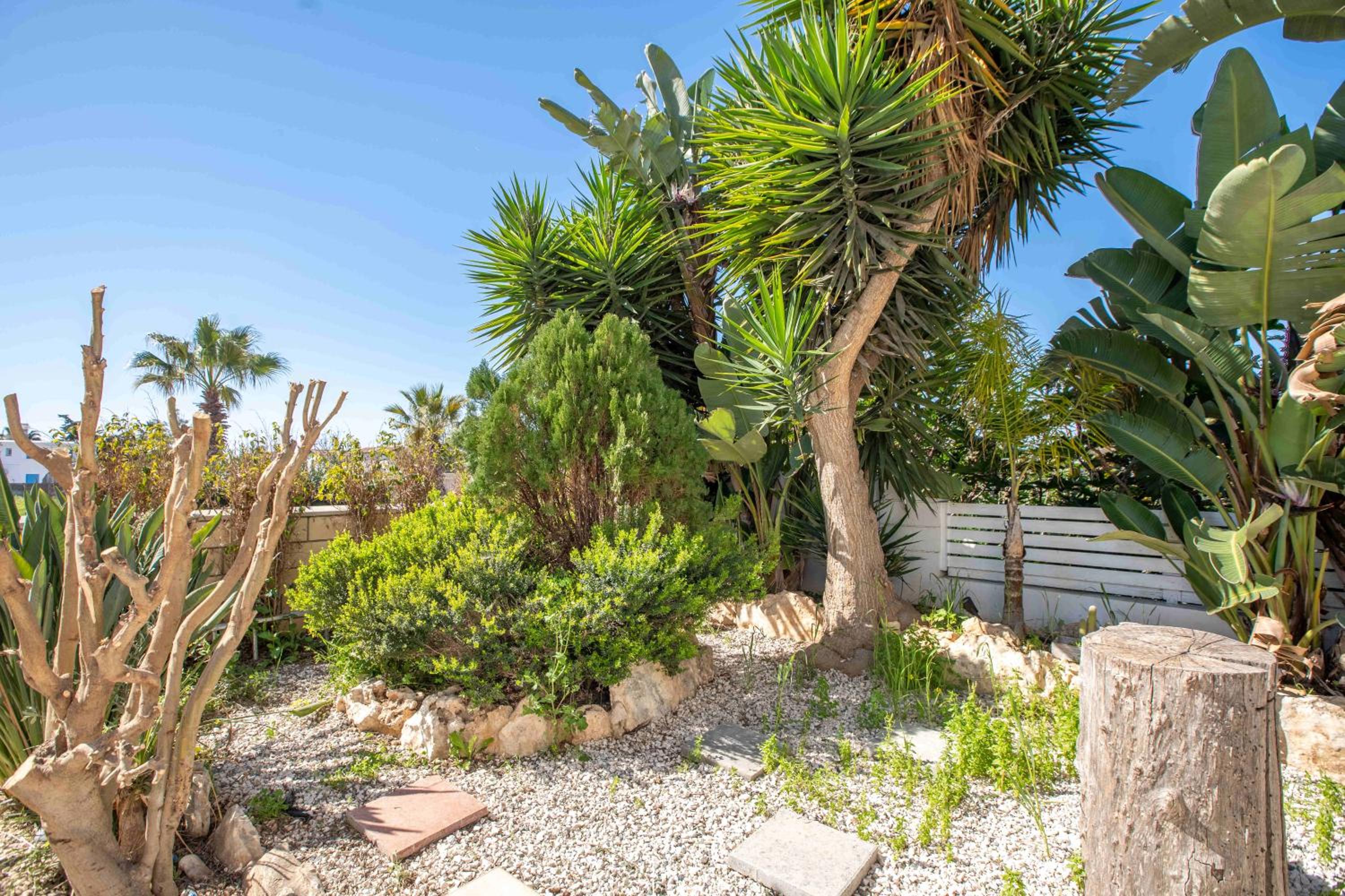 Phaedrus Living: Luxury Villa Oceania